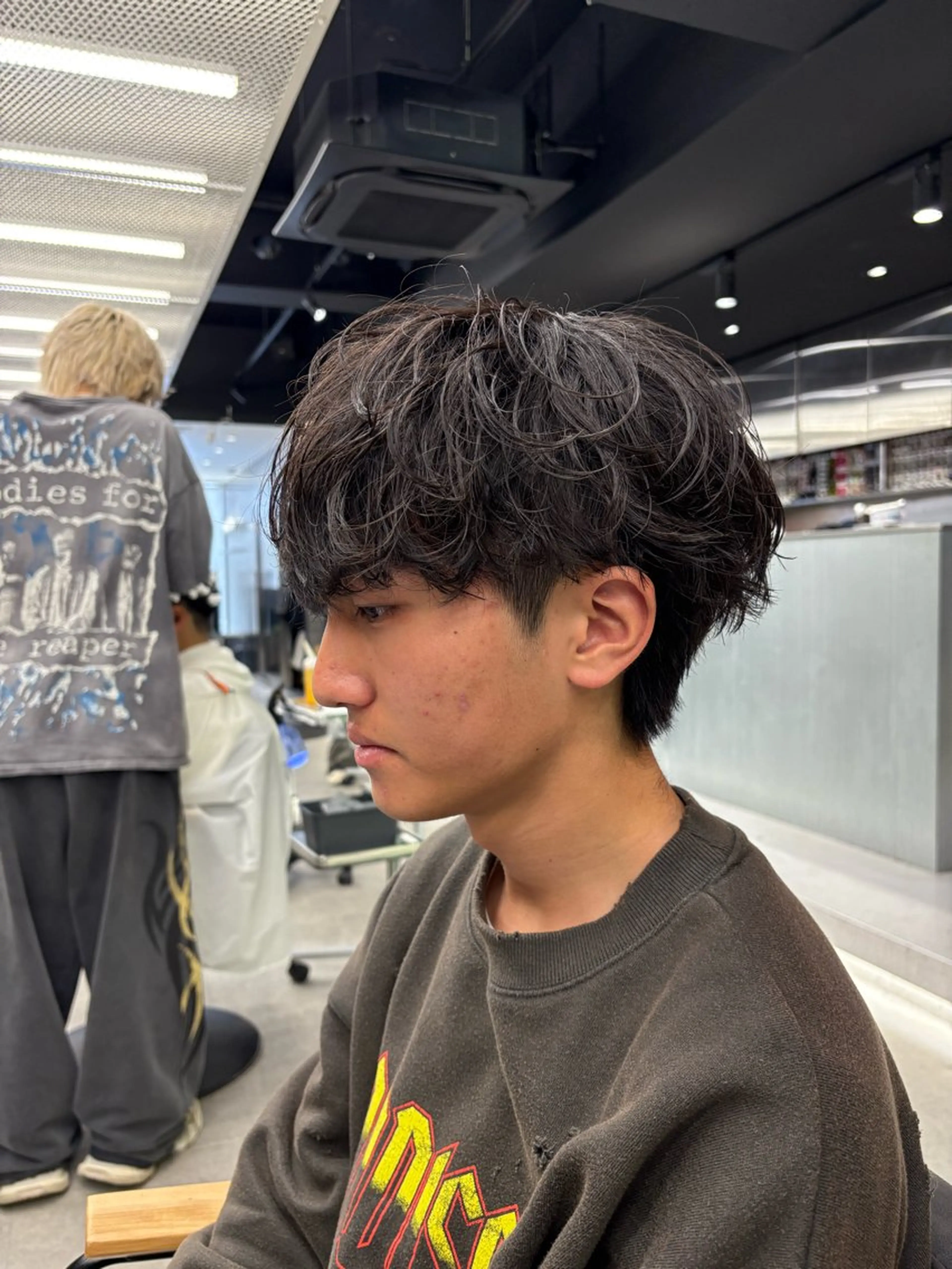 ショート パーマ メンズ メンズパーマ プードルパーマ 学生(メンズ向け) 波巻きパーマ 学生 カット パーマ シャドウパーマ/ ルーズパーマ/メンズのヘアスタイル