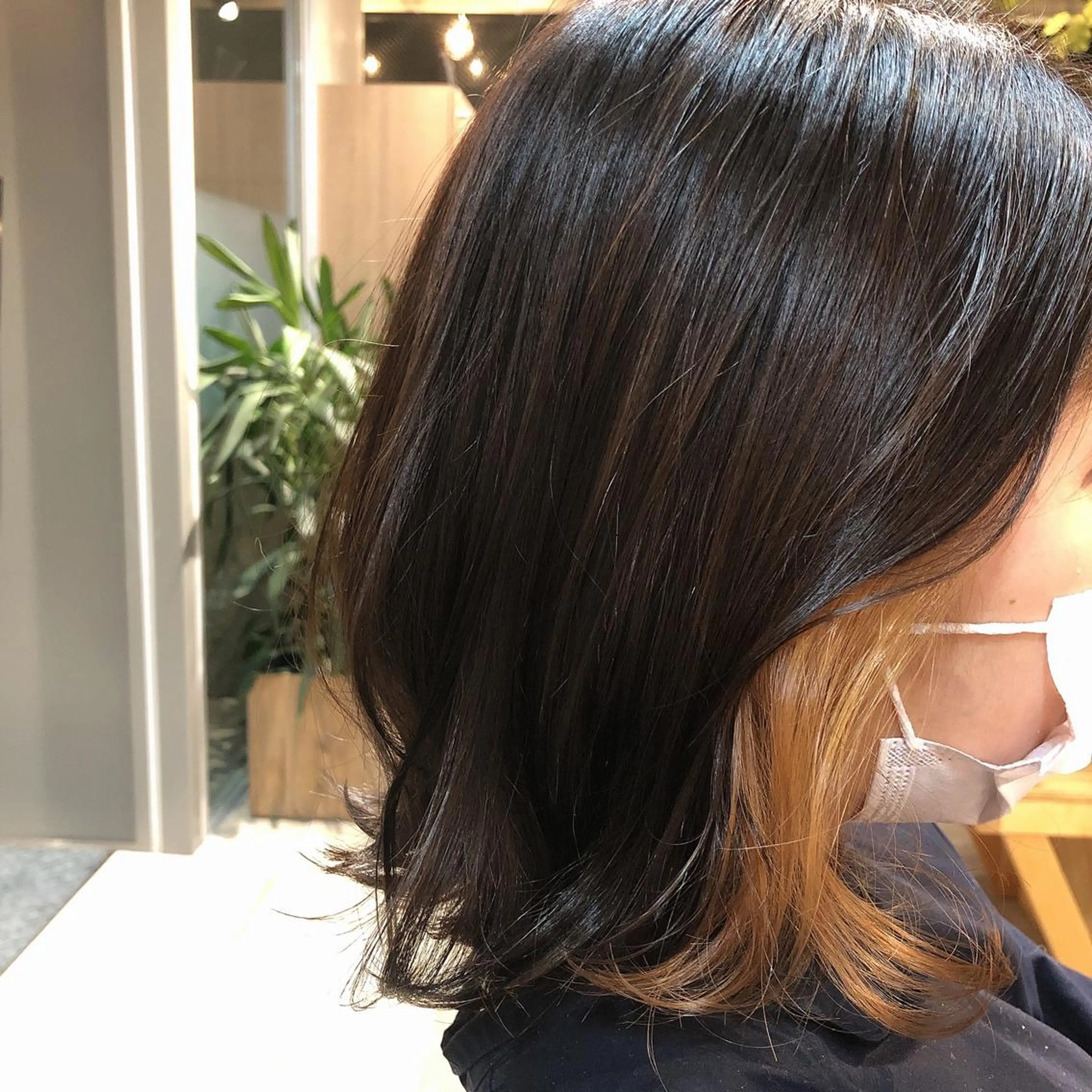 ミディアム カット ヘアカラー トリートメント 美髪応援！ツヤ髪 🦩対馬🦩のヘアスタイル