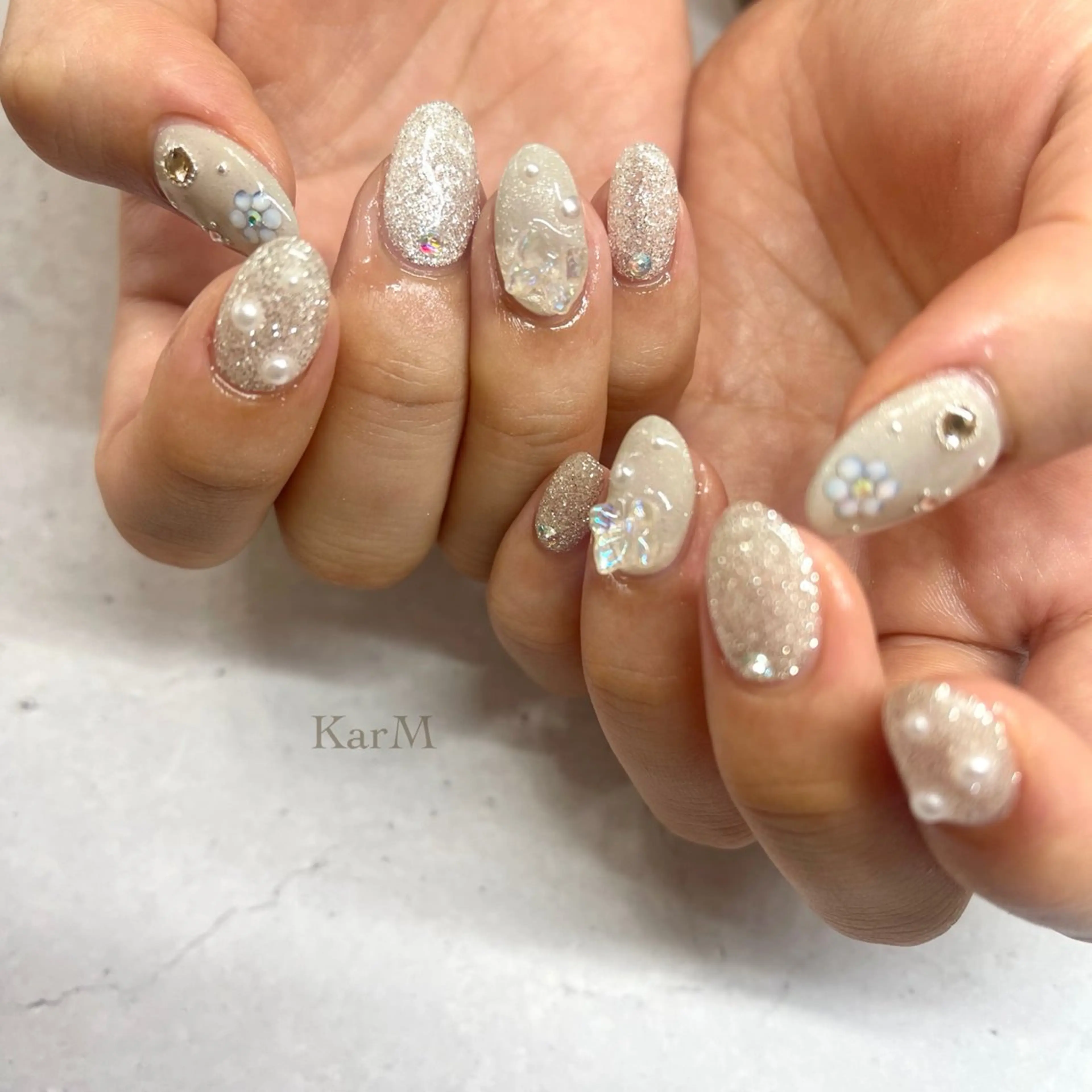 ネイル オーロラネイル チークネイル フラッシュネイル フラワーネイル フレンチネイル ハンドネイル ogino karinのネイルデザイン