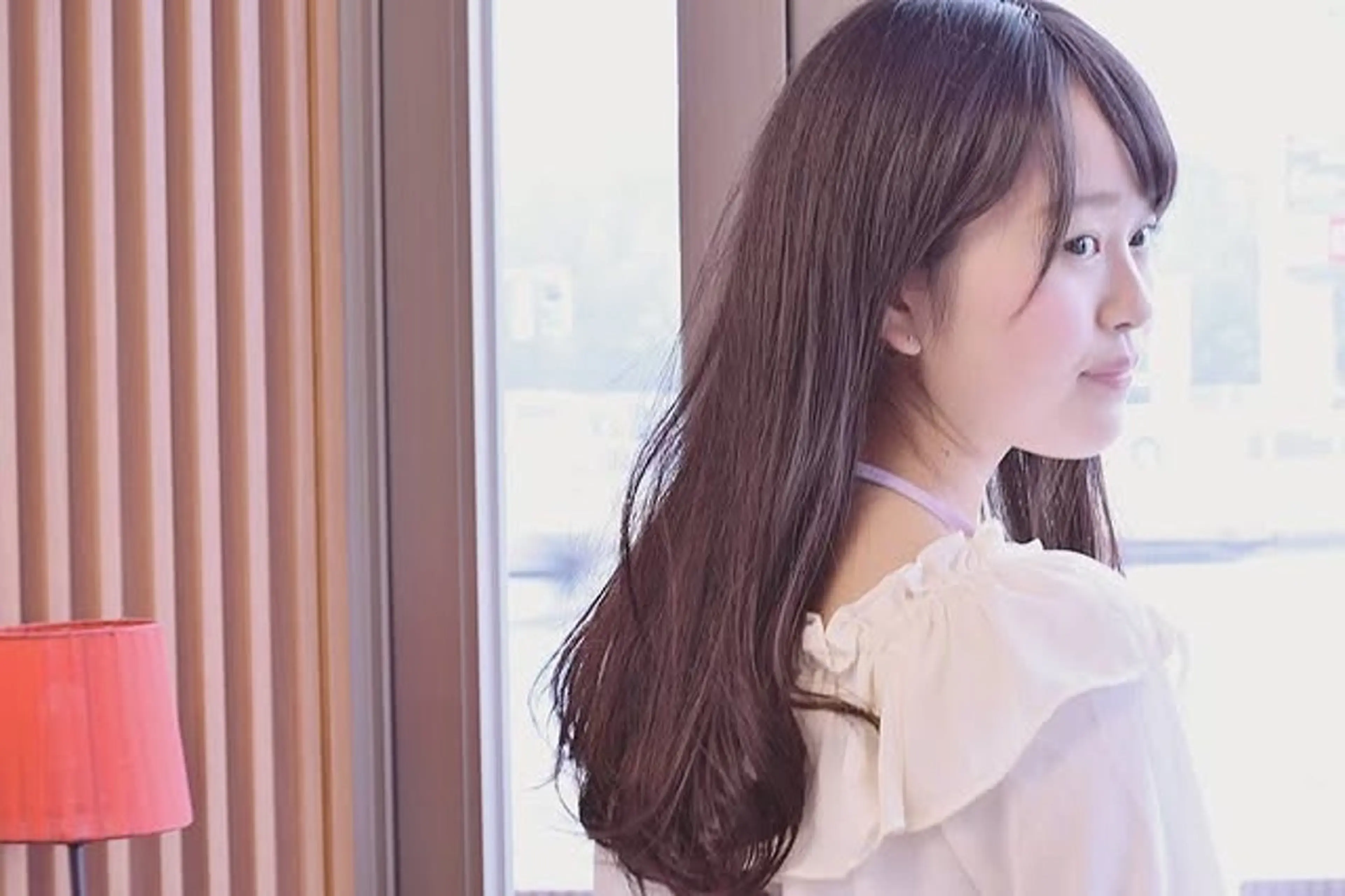 【毛先が遊ぶ❗ストレートぽく仕上げない髪質改善です！】カット＋SUBLIMICトリートメントの写真