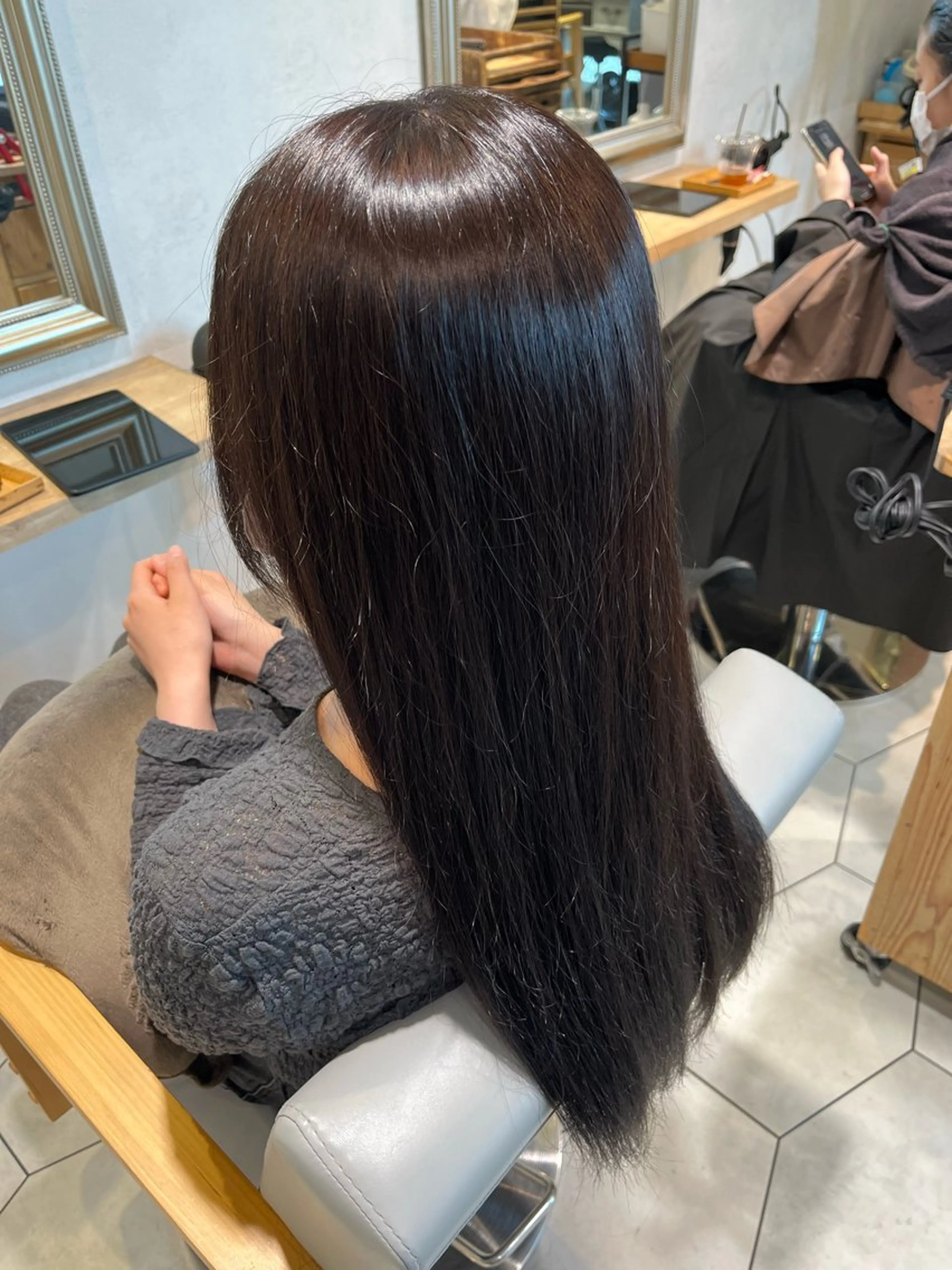 ロング ヘアカラー 関口 光莉のヘアスタイル