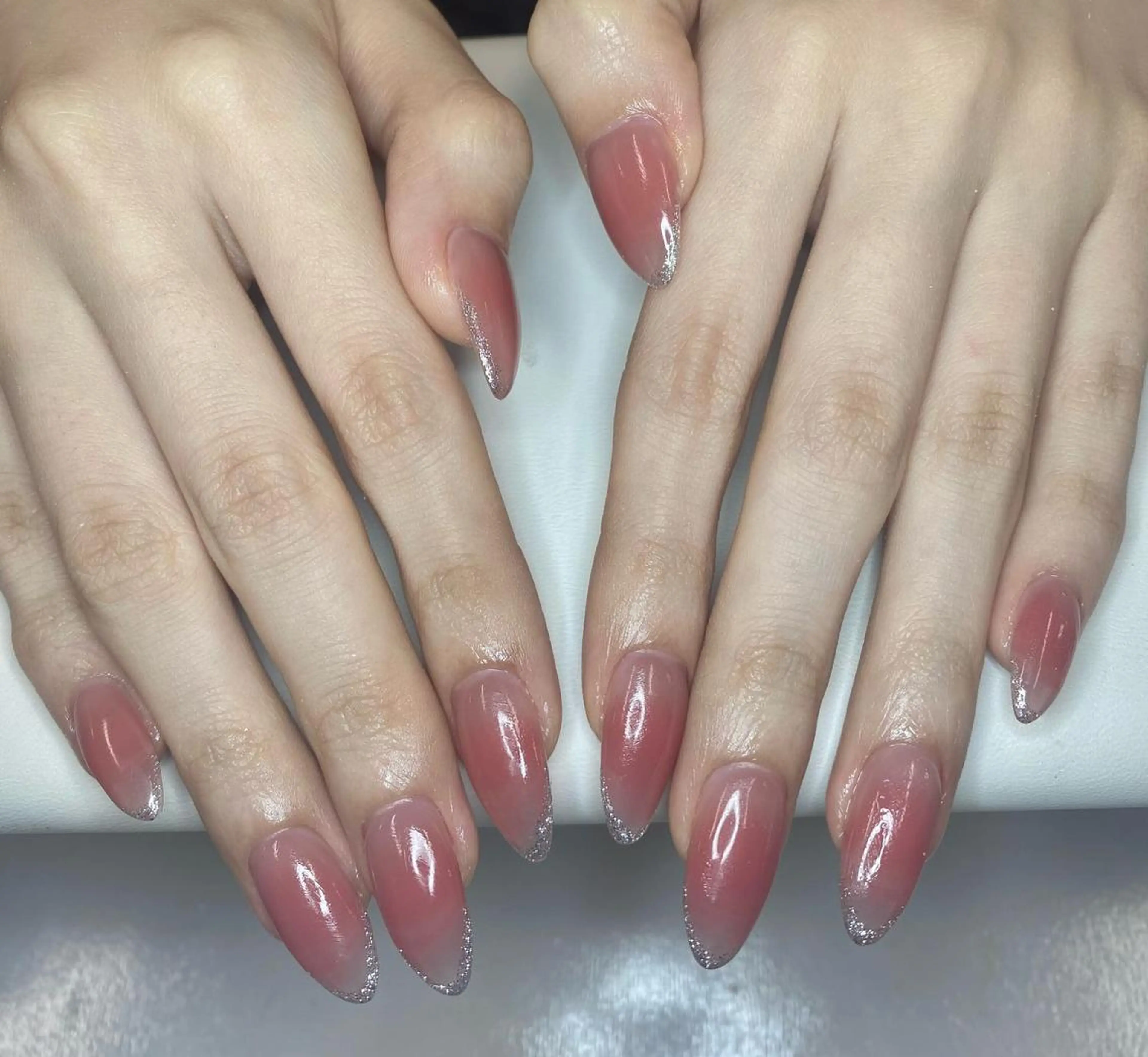 ネイル アートネイル 長さ出し ネイルチップ Queens テイのネイルデザイン