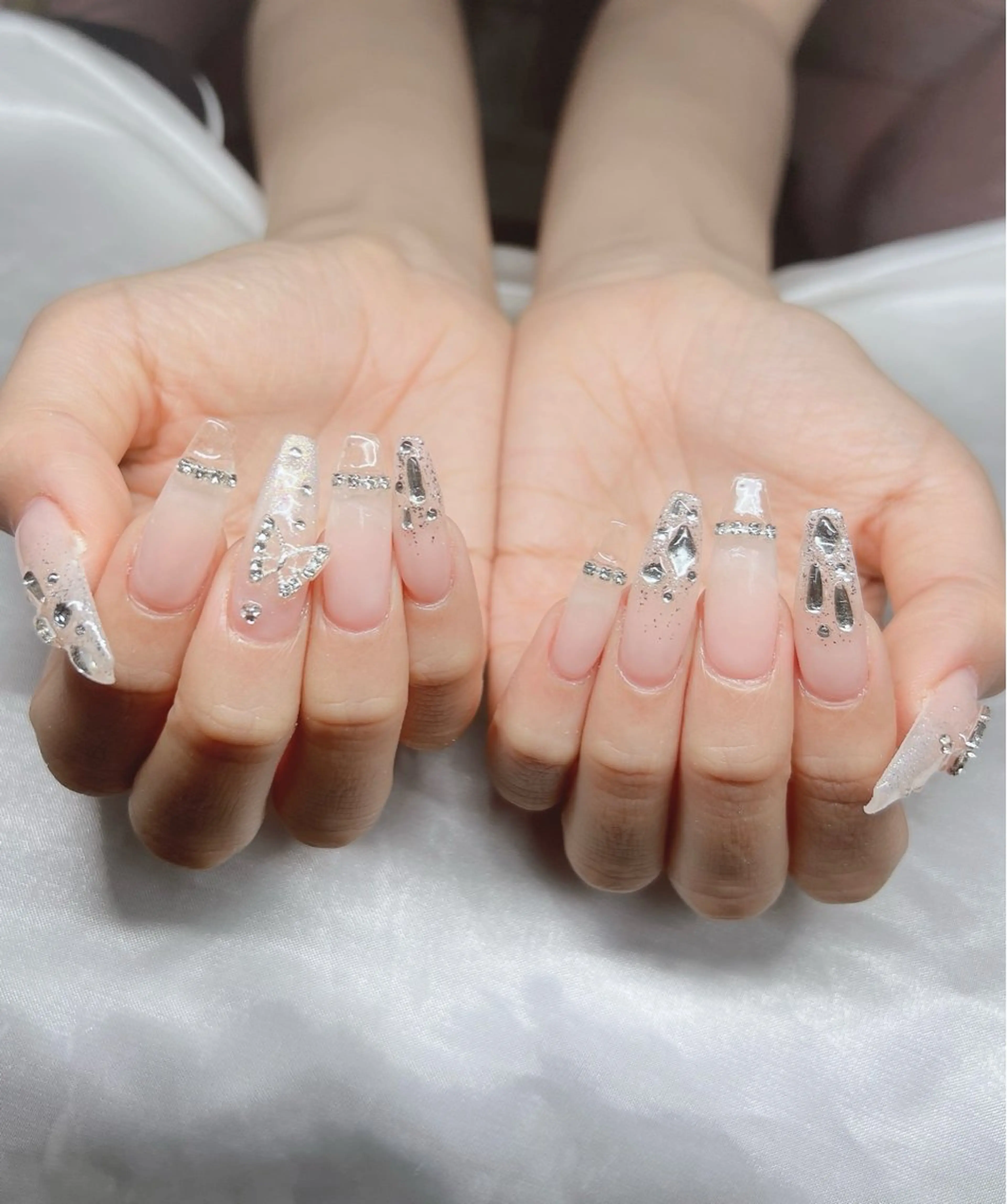 ネイル 長さ出し グラデーション キラキラネイル マグネットネイル ニュアンスネイル ハンドネイル Lee Nails チップ長さだし専門店のネイルデザイン