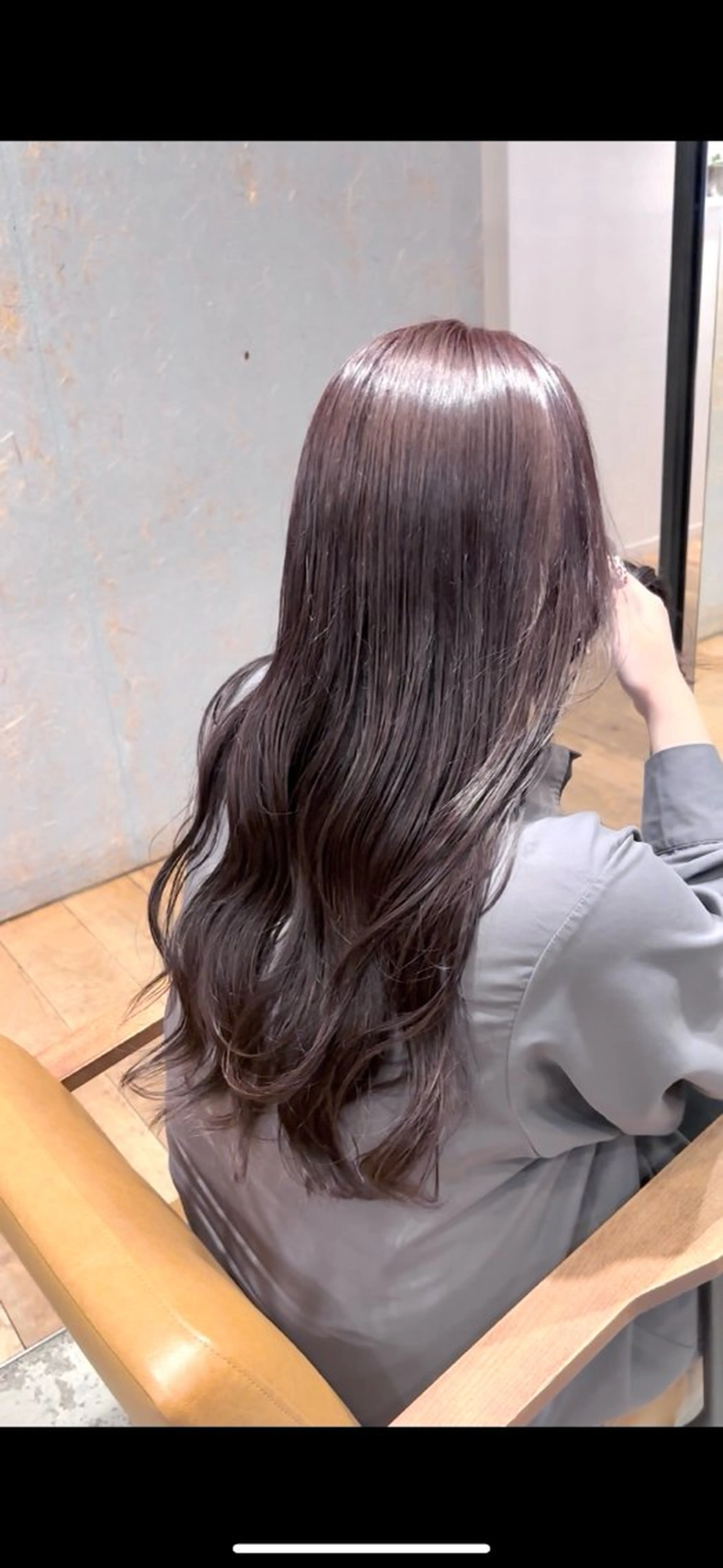 カラー 八木 瑠奈のヘアスタイル