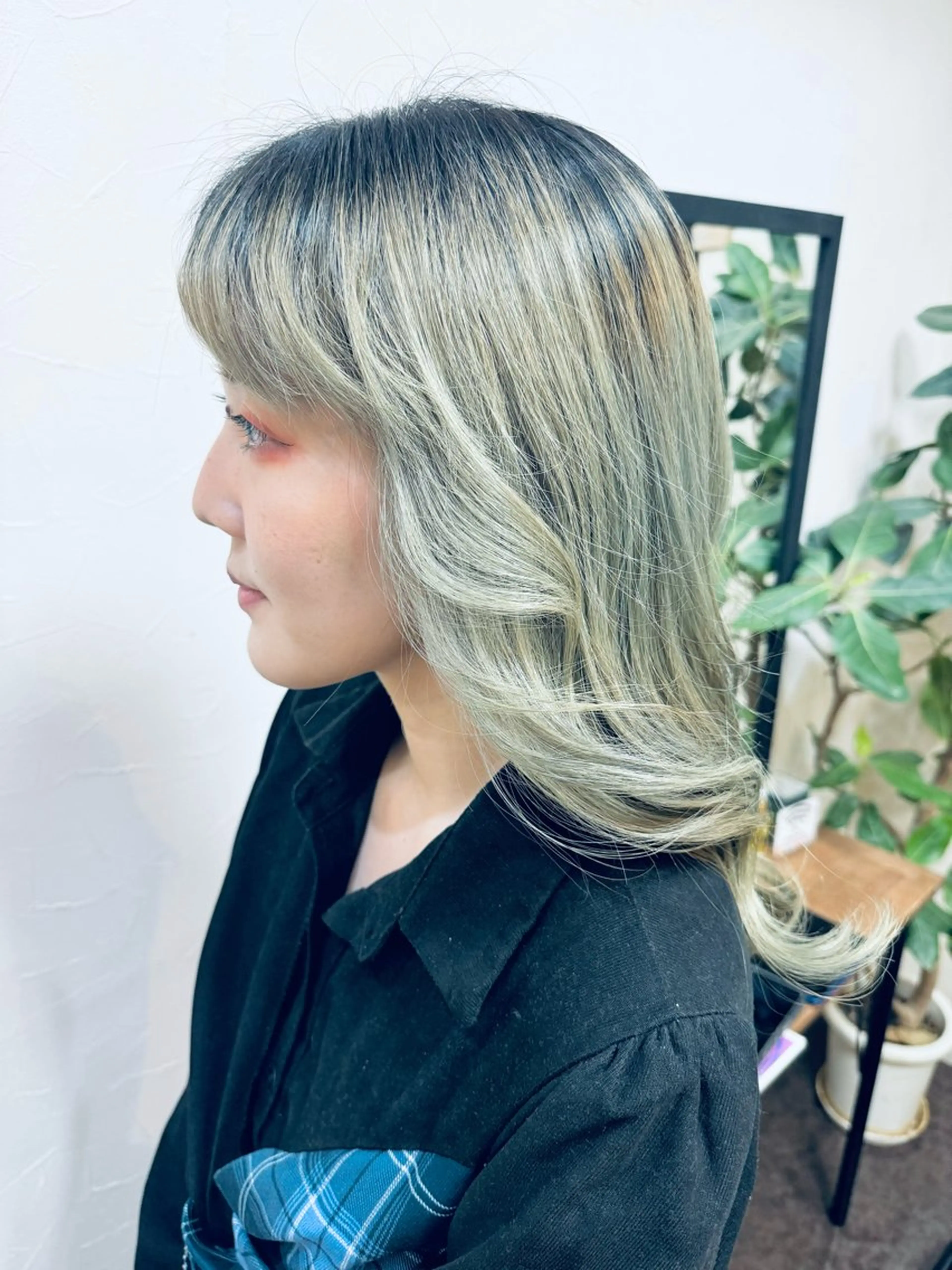 セミロング CHARA Chalone池袋店所属・髪質改善池袋𓊆石原 大士𓊇ダブルカラーのヘアスタイル