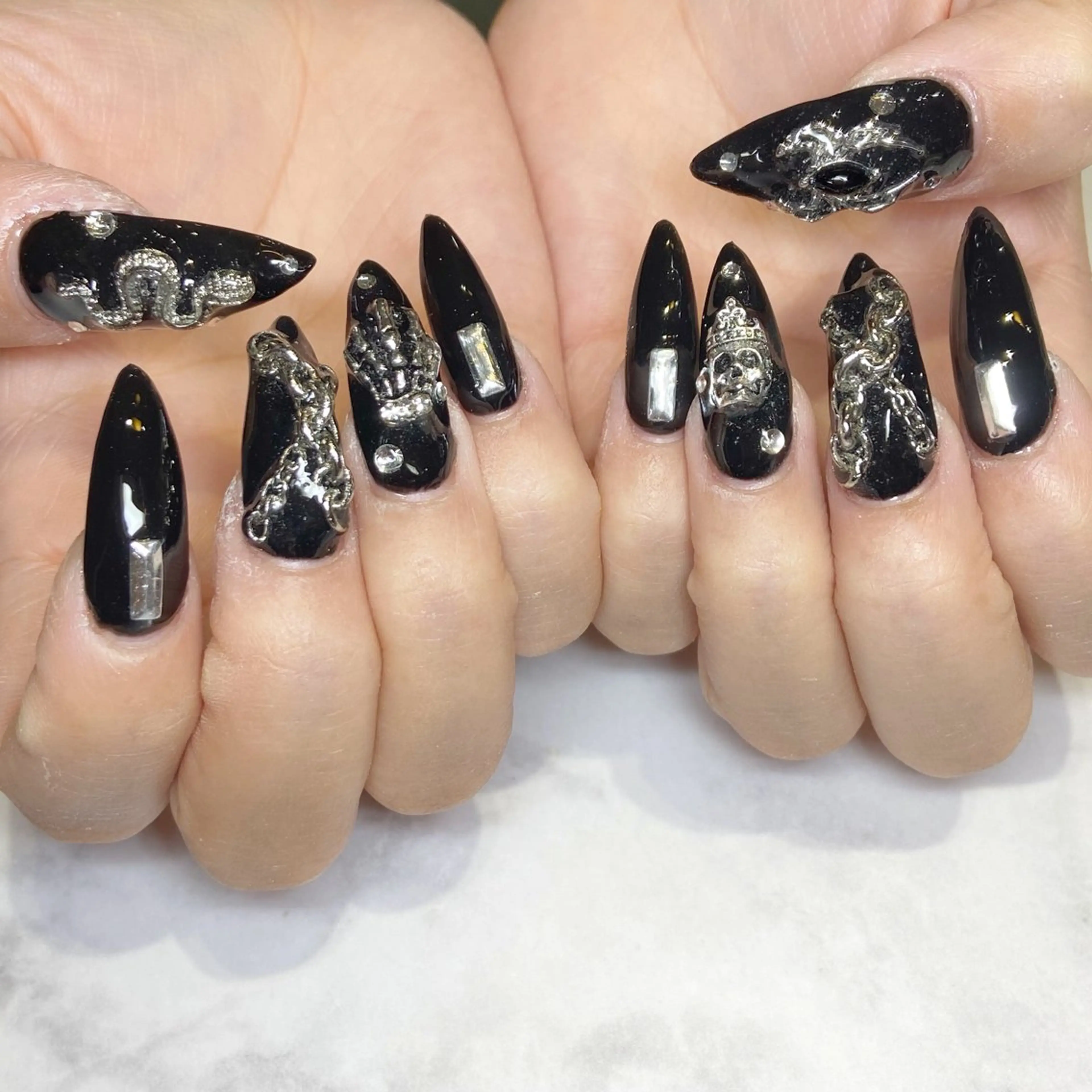 ネイル ハンドネイル YUN 💅のネイルデザイン
