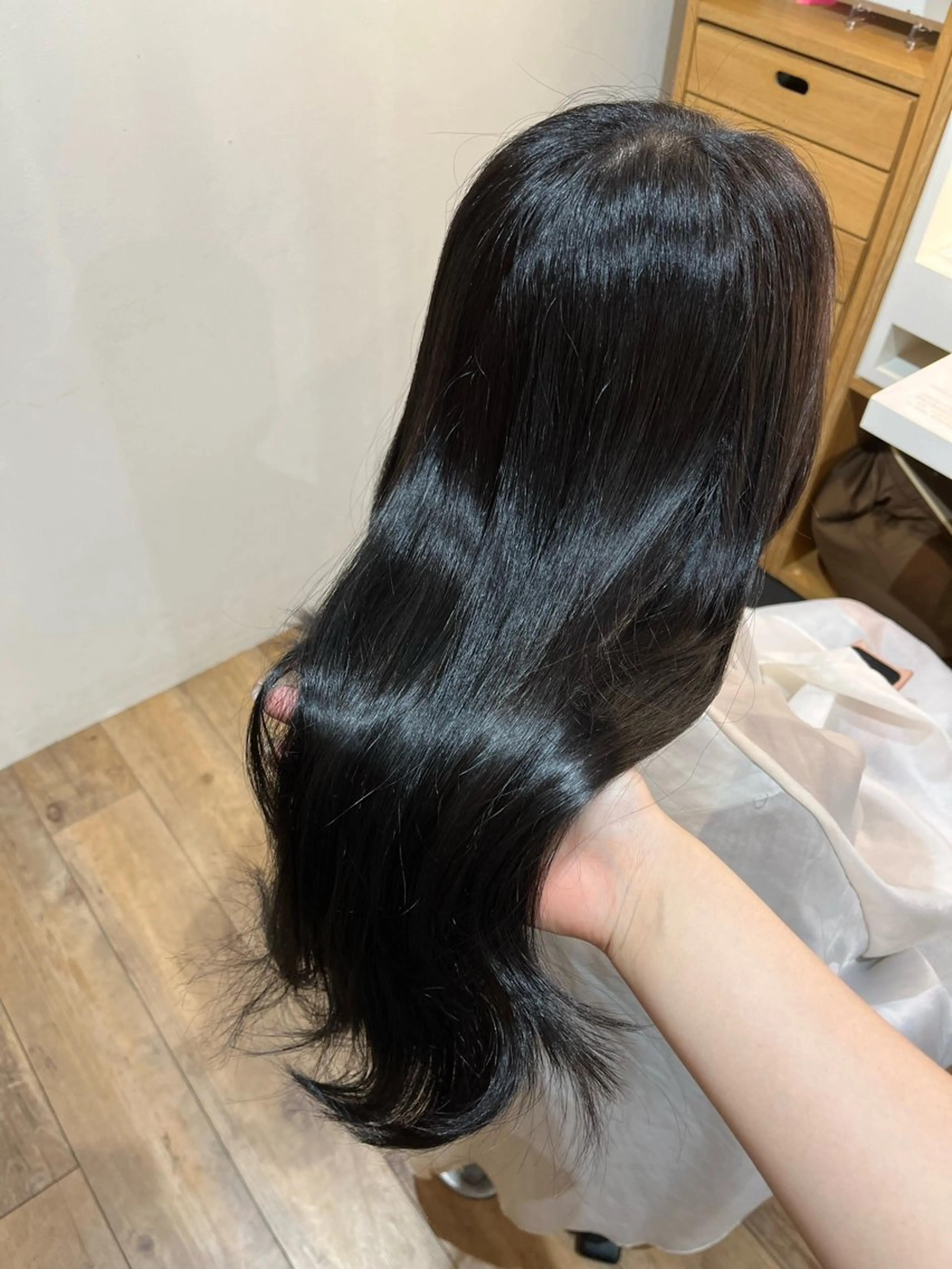 ロング ヘアカラー 日置 はる菜のヘアスタイル
