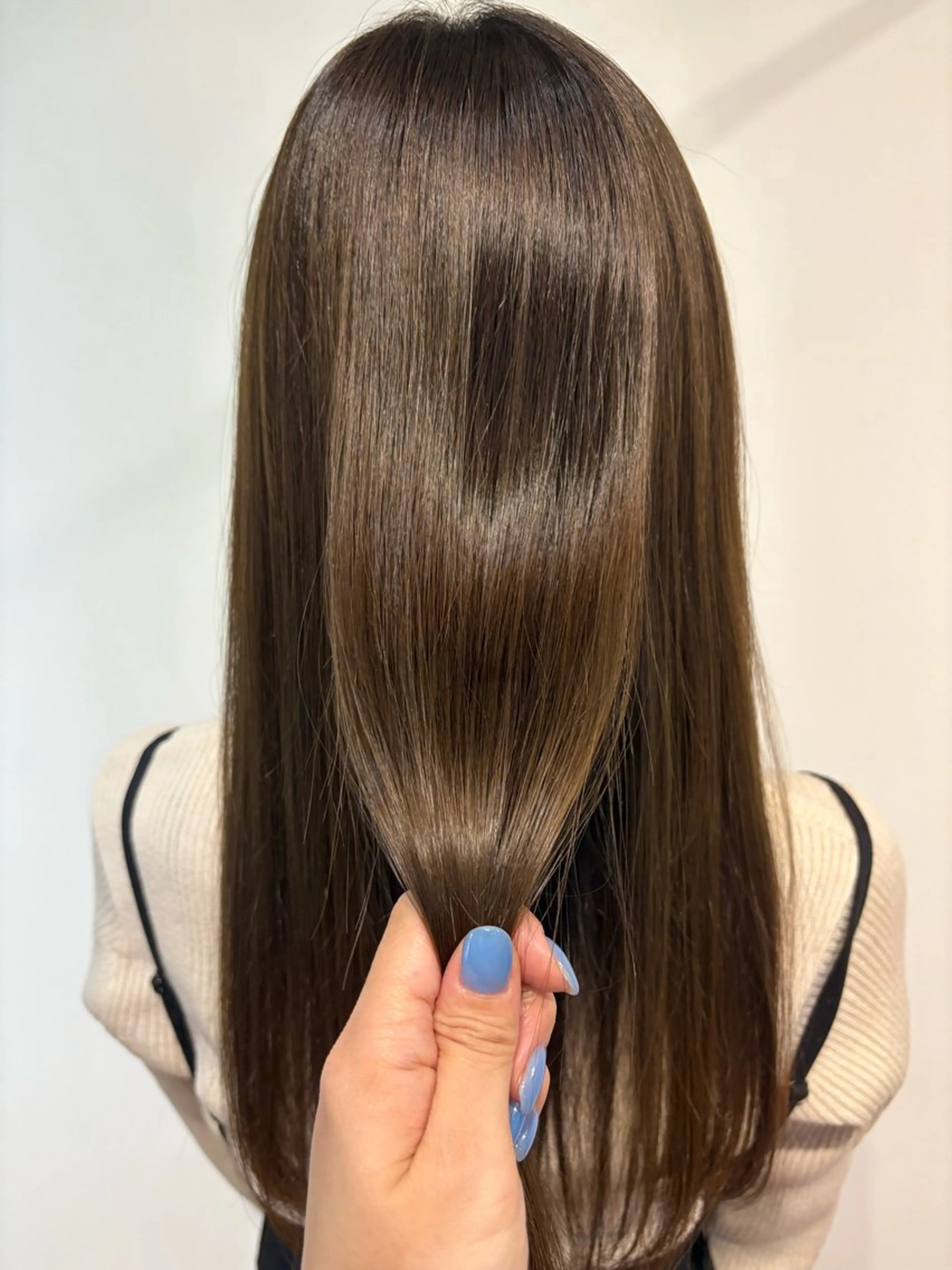 ロング カラー カット ヘアカラー トリートメント 青野 文香のヘアスタイル