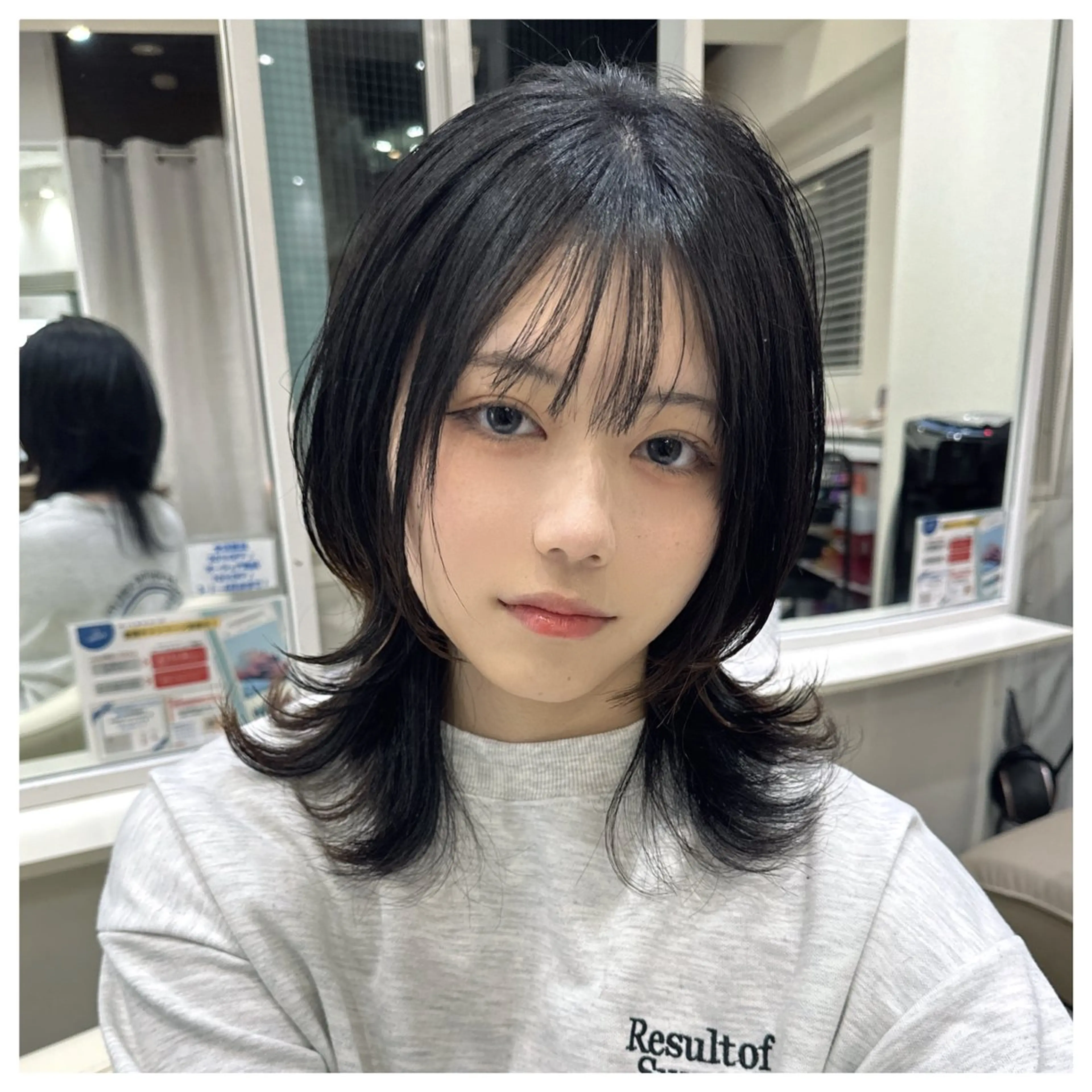 ミディアム カラー ウルフカット カット ヘアカラー トリートメント ショート・ハイトーン ズーキーのヘアスタイル