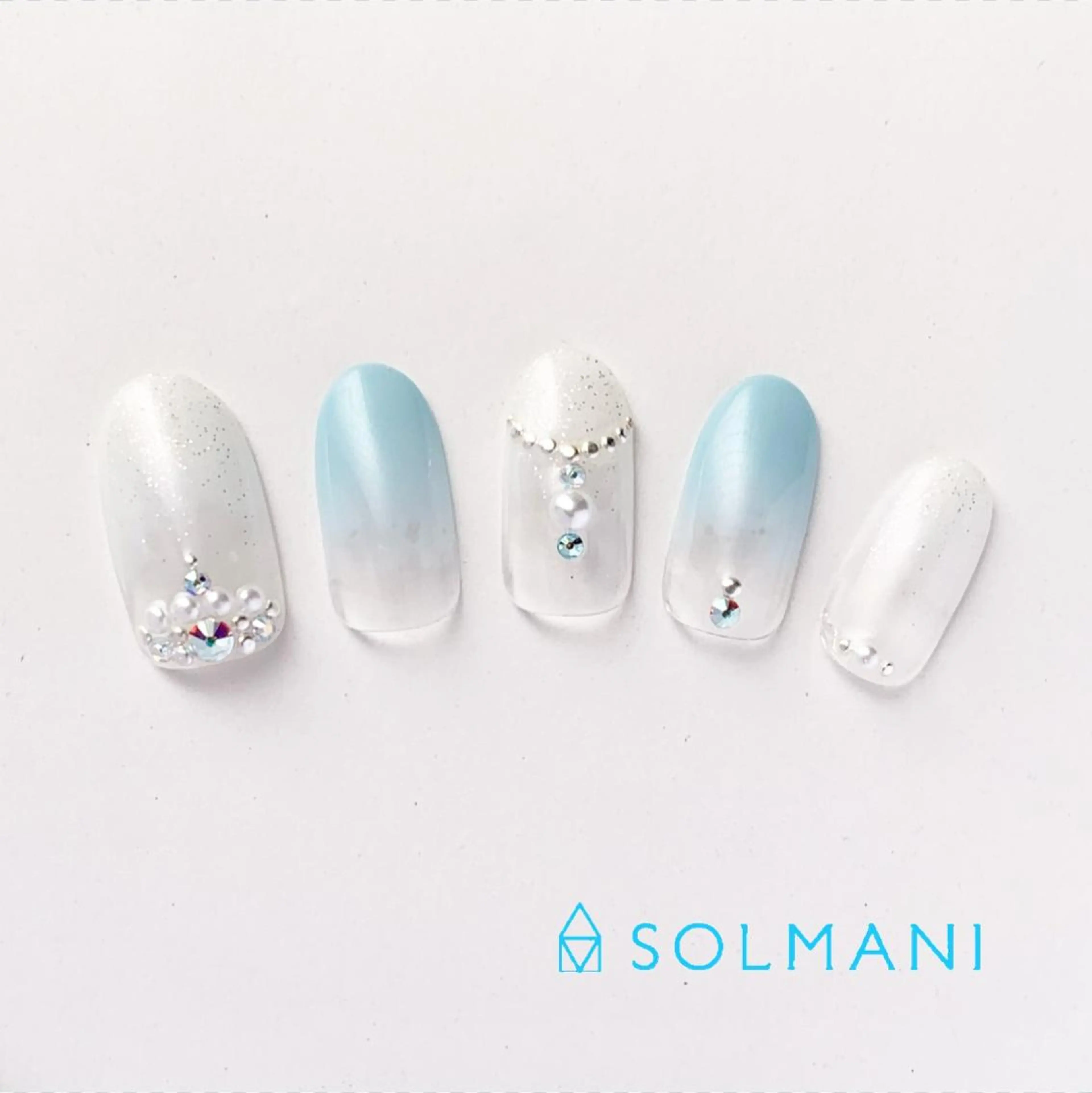 ネイル SOLMANI 予約担当のネイルデザイン