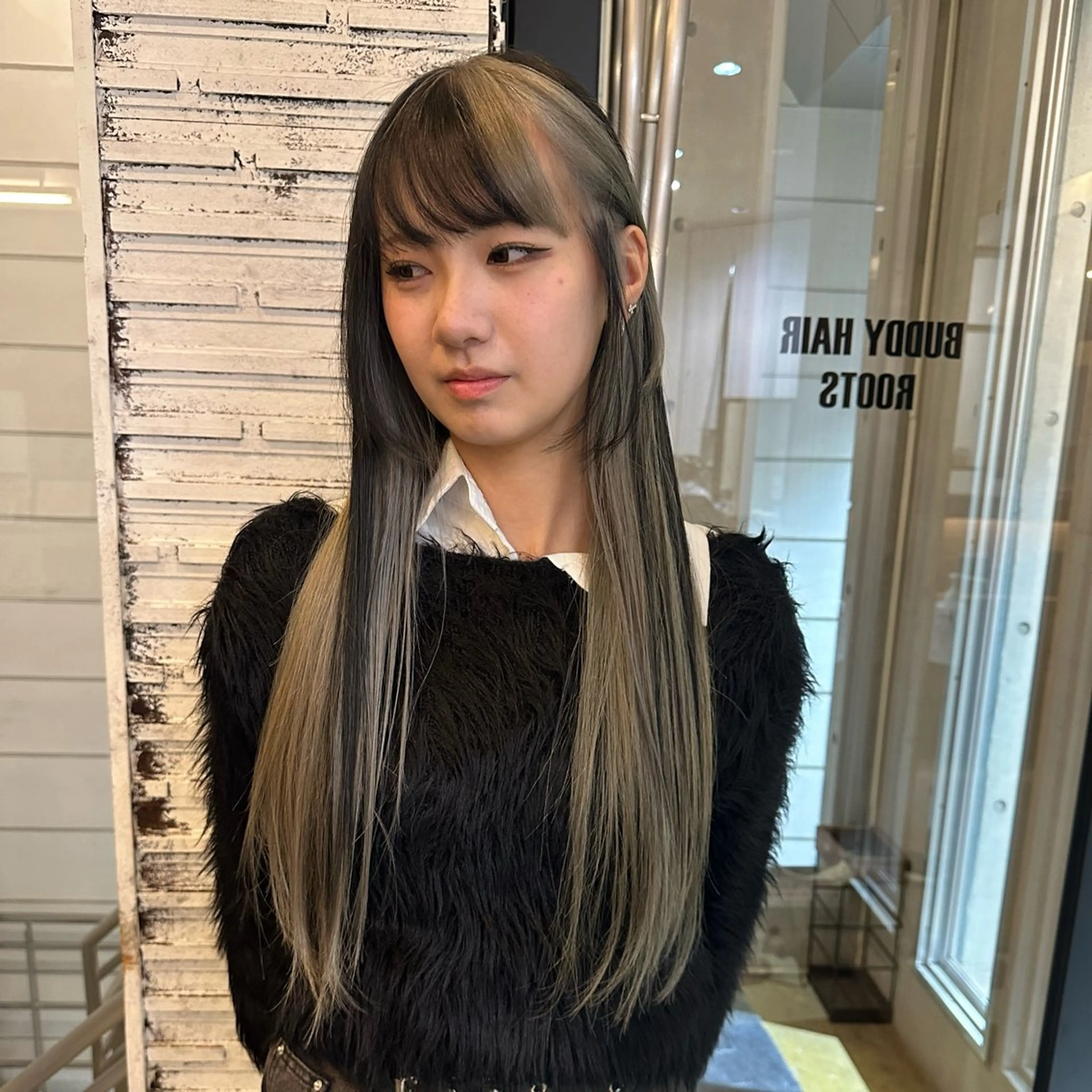 ロング カラー ブリーチ ケアブリーチ デザインカラー グレージュ ハイトーンカラー ヘアカラー ✨艶ブリーチカラー✨ 酸性ストレート光太郎のヘアスタイル