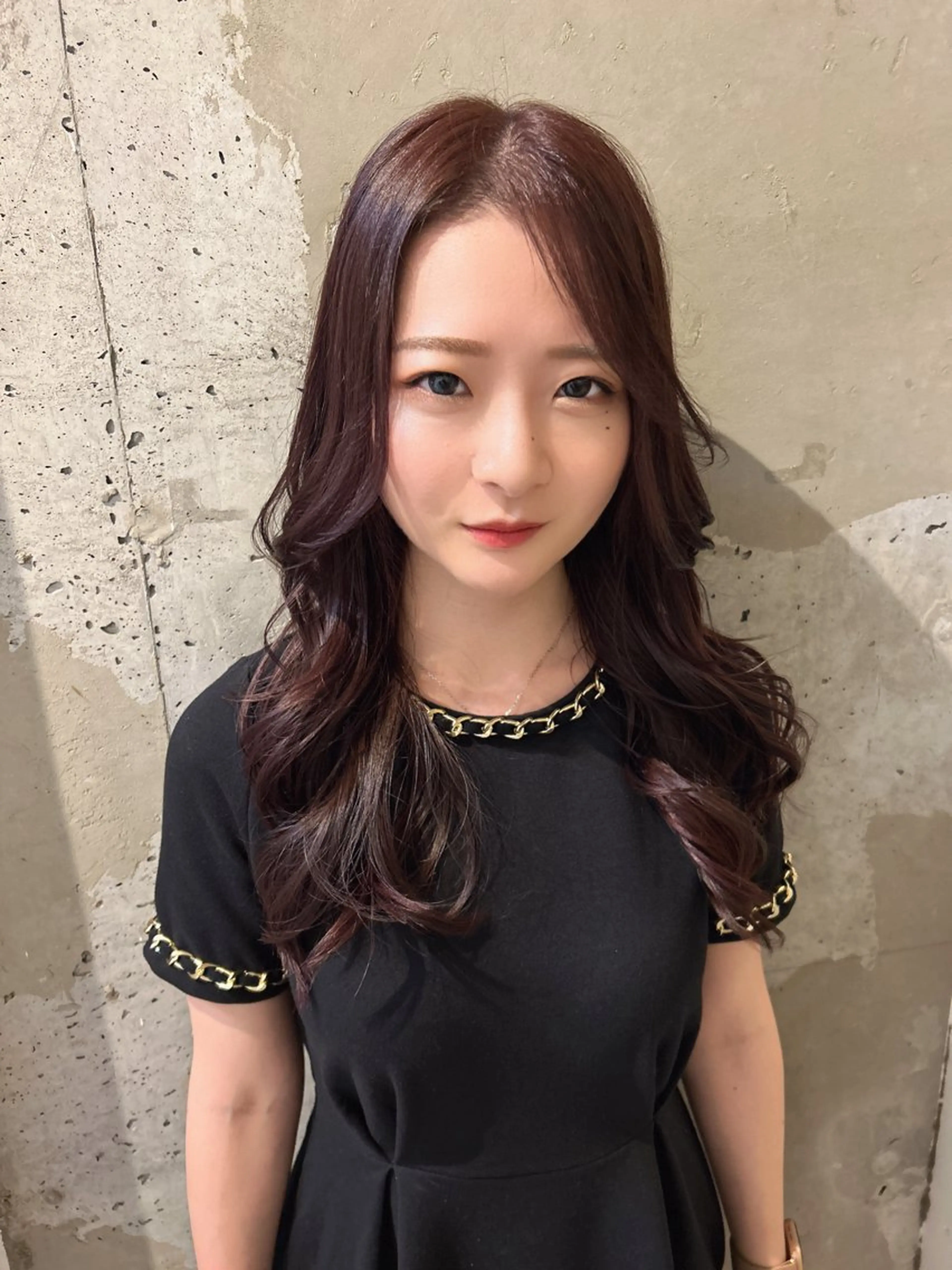 ミディアム カラー ブラウンカラー レッドカラー レッドブラウン レイヤーカット カット ヘアカラー トリートメント AILEE所属・ウルフカット レイヤーカット上柿のヘアスタイル