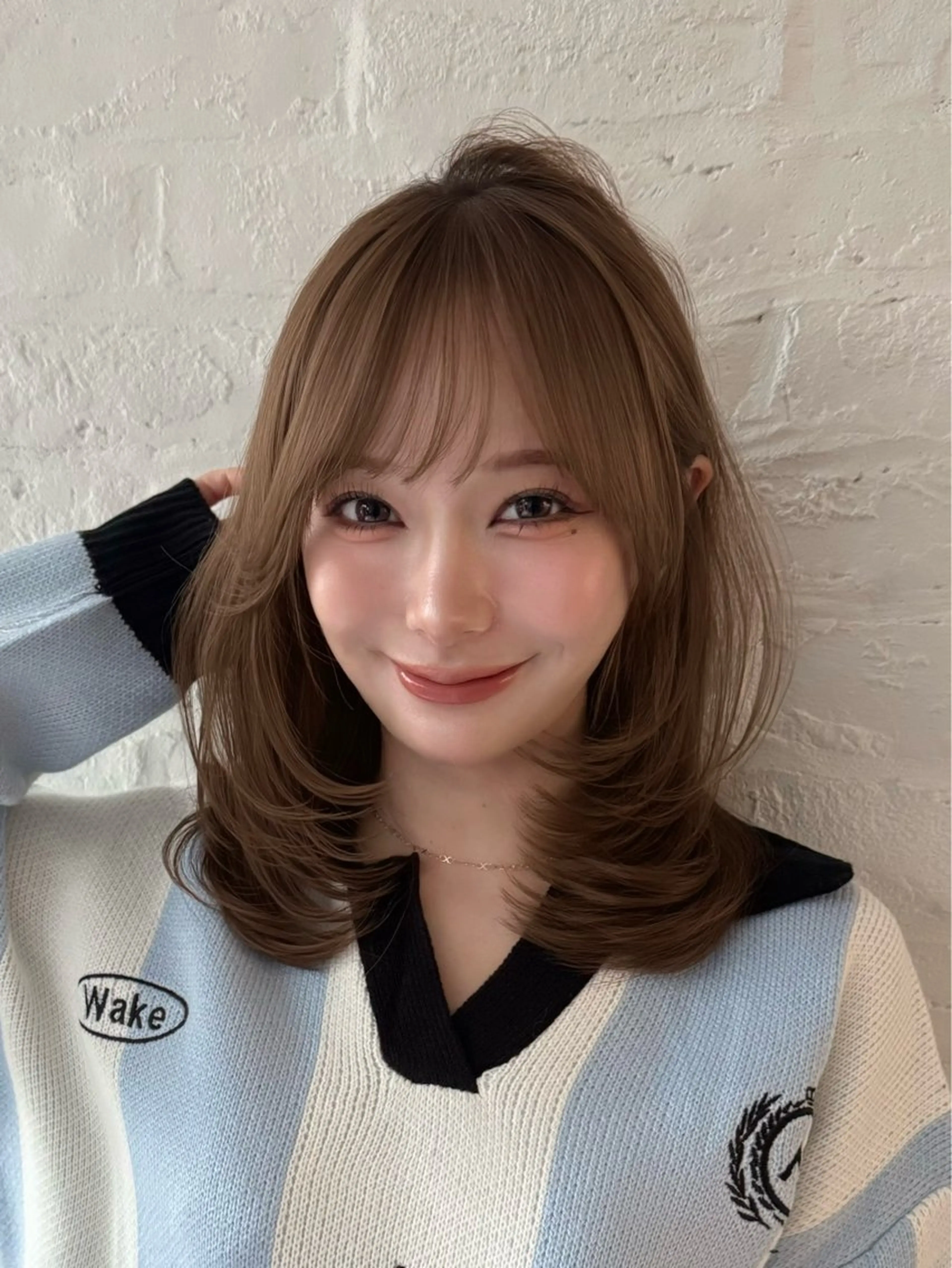 ミディアム カラー グレージュ くびれヘア 顔周りカット 韓国風ヘア レイヤーカット カット ヘアカラー 高島大登/顔周り /レイヤーカットのヘアスタイル