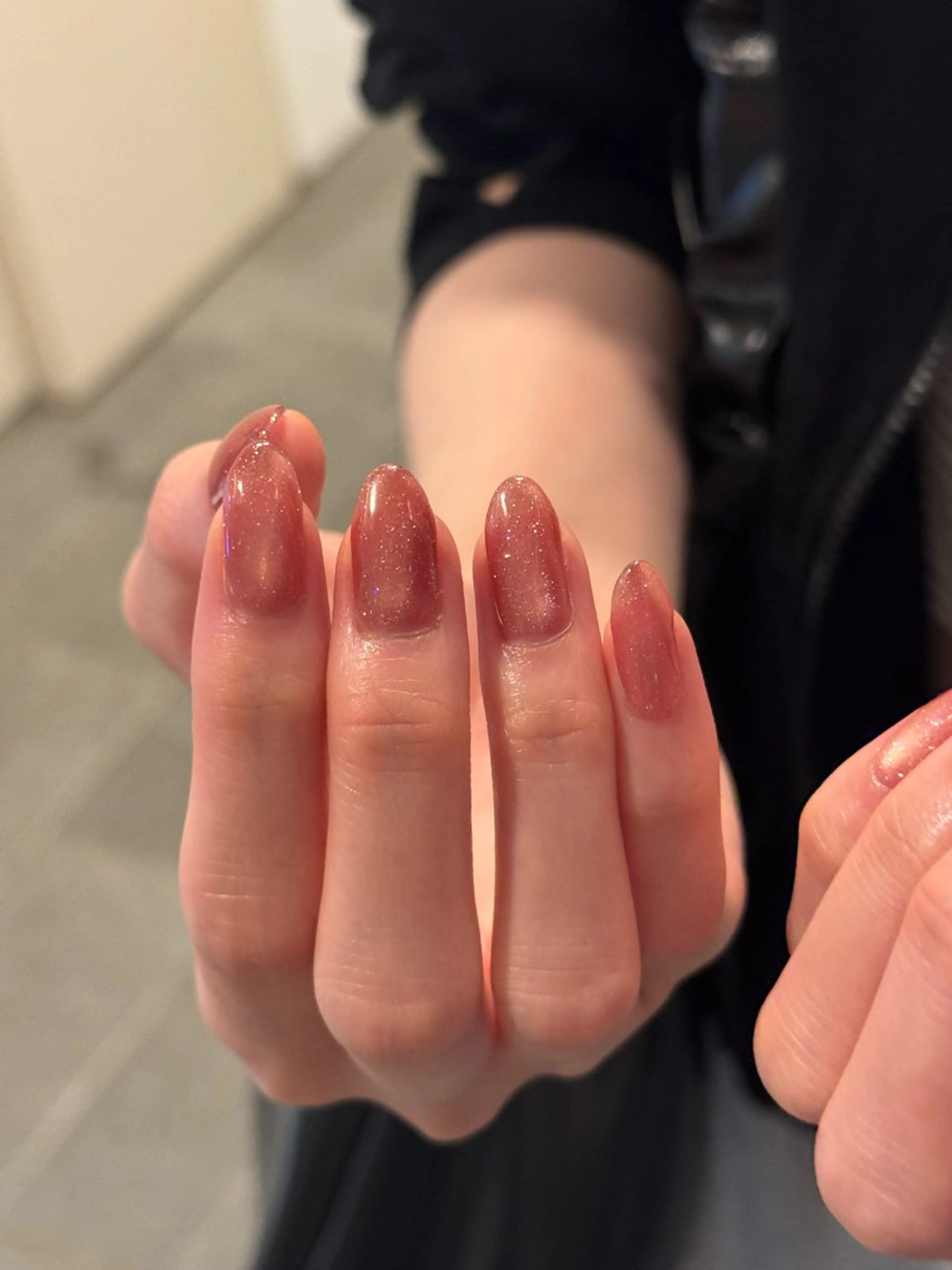 ネイル キラキラネイル マグネットネイル 赤色 ハンドネイル filonnail momoeのネイルデザイン