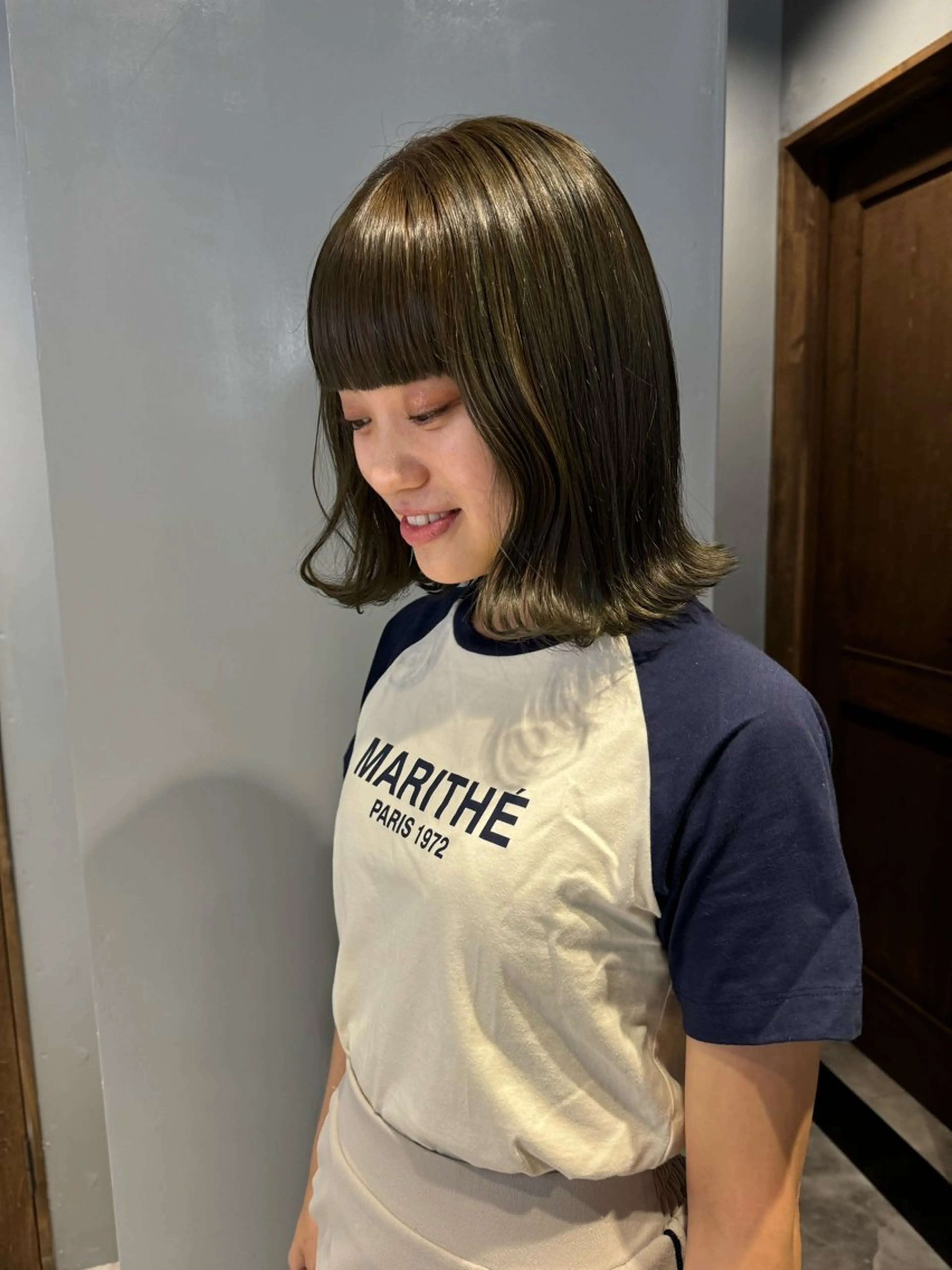 ミディアム カラー ブリーチ 透明感カラー ダブルカラー ブリーチなしカラー カット ヘアカラー 画 kirikaのヘアスタイル