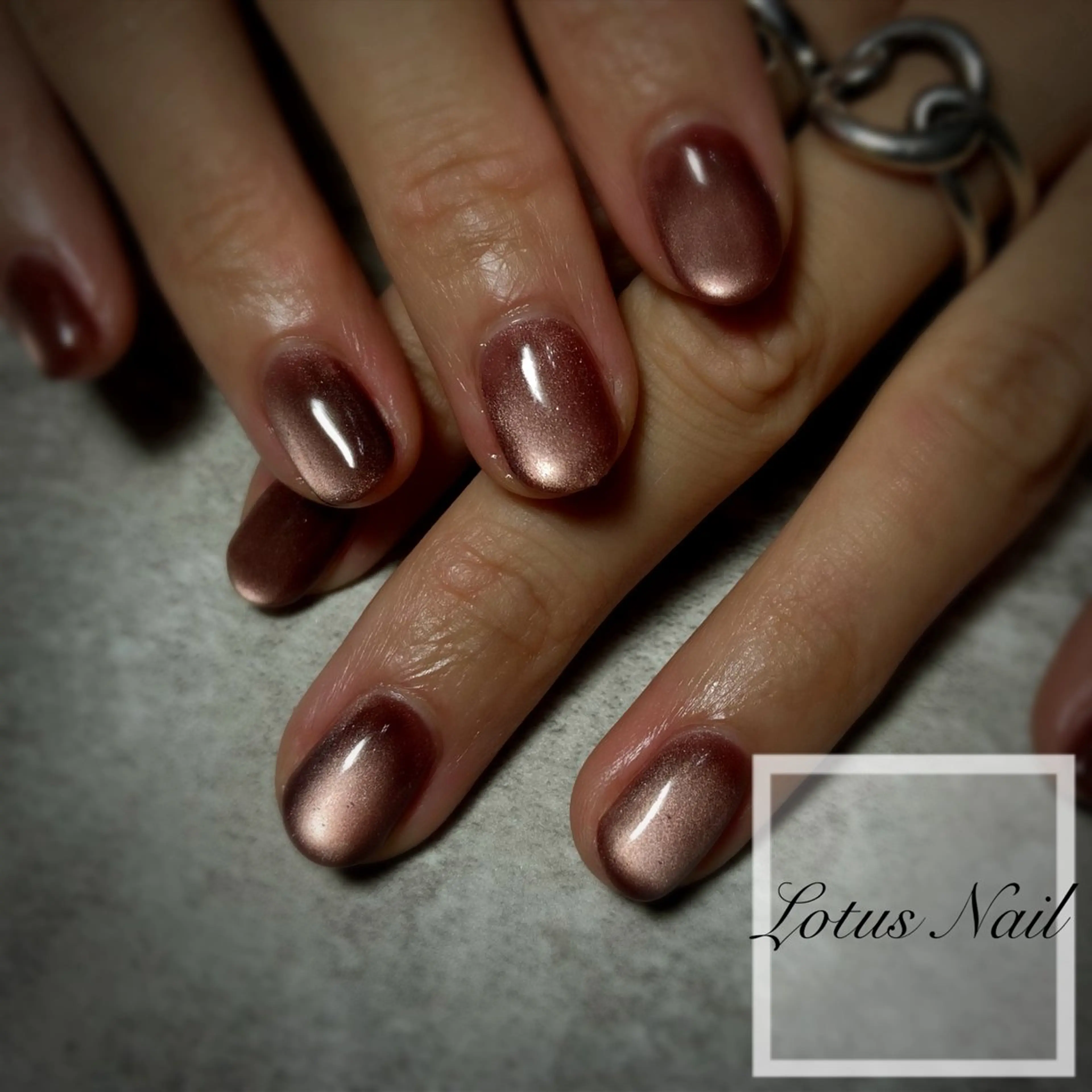 ネイル マグネットネイル ハンドネイル Lotus Nailのネイルデザイン