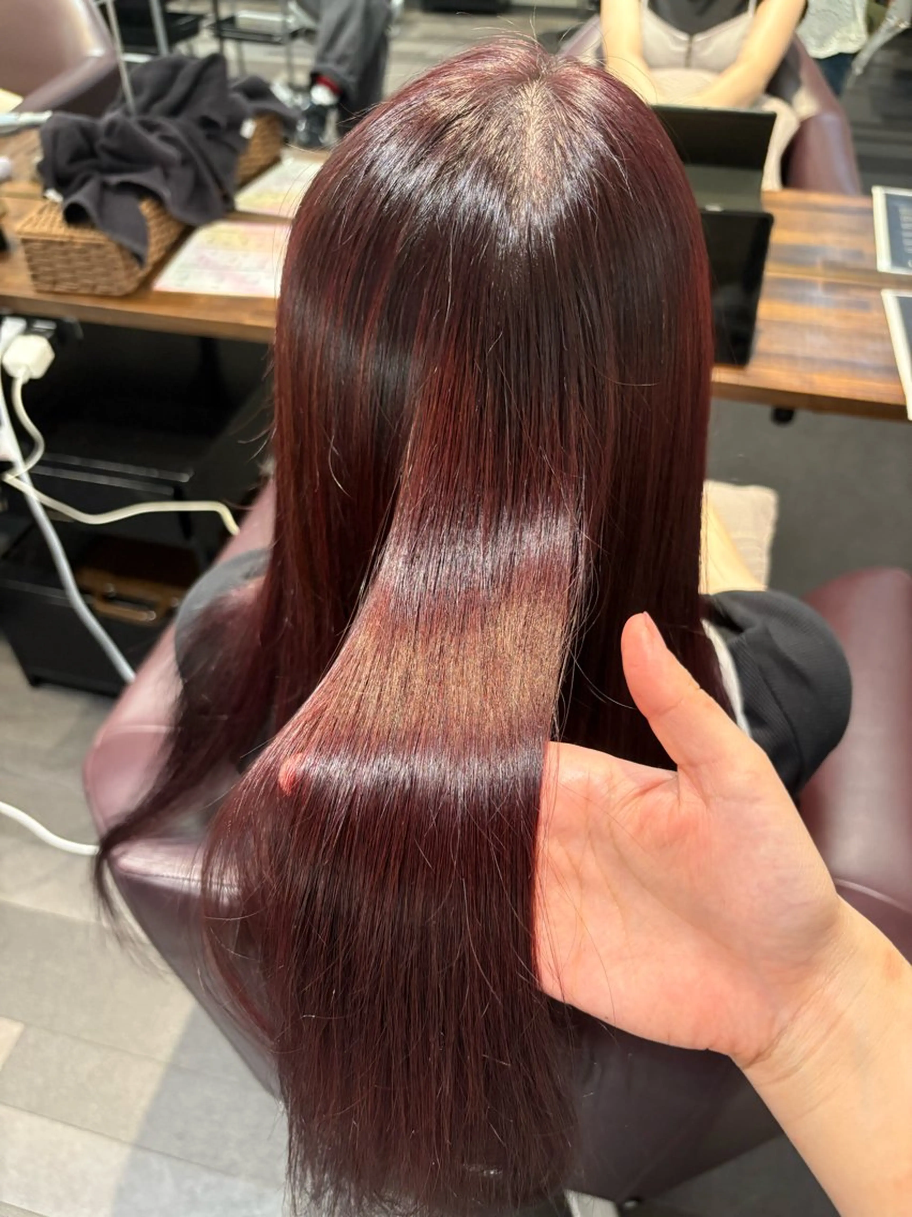 ロング カラー レッドカラー ヘアカラー stir maison吉祥寺所属・山西 真奈のヘアスタイル