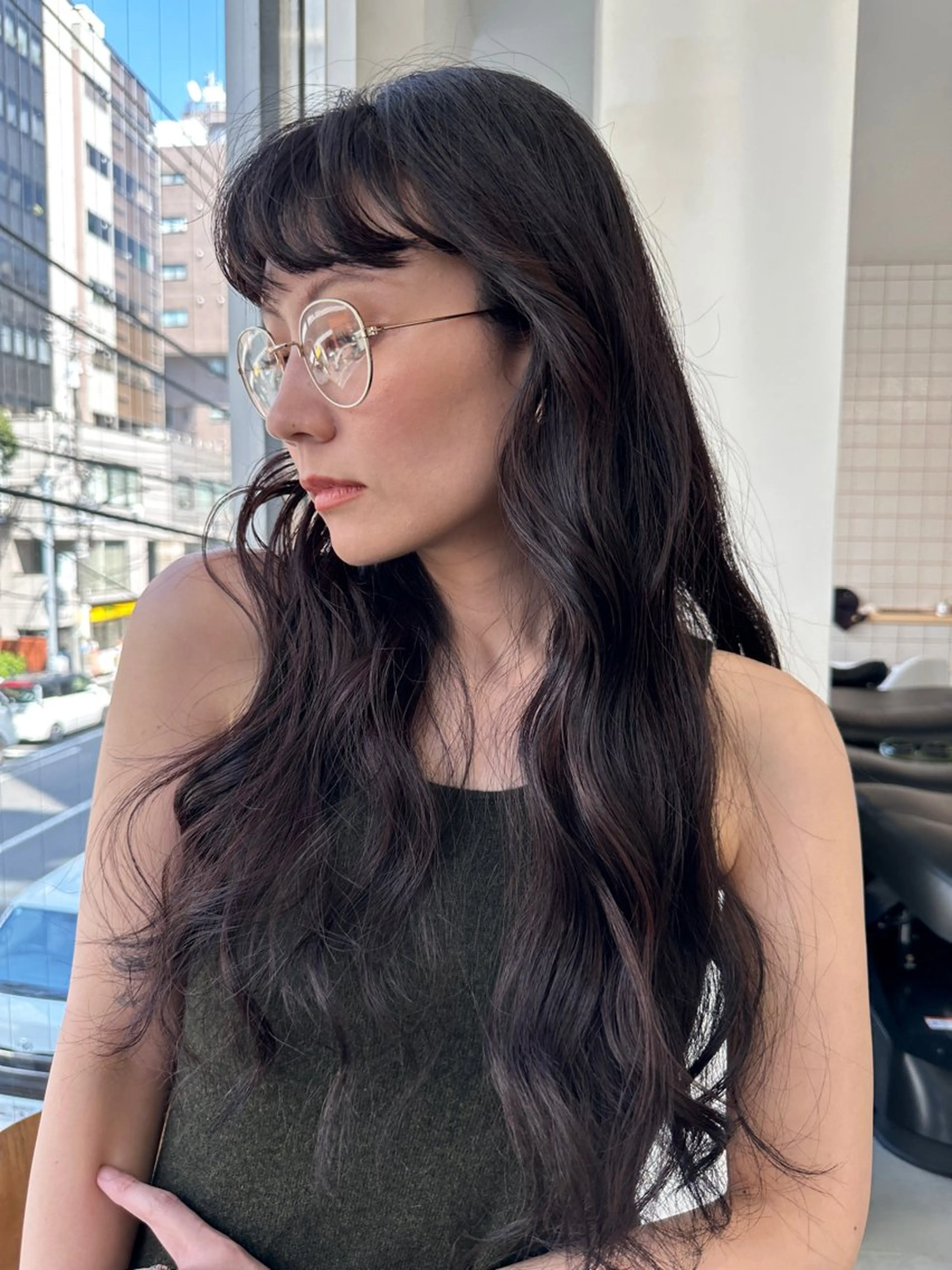 ロング カラー グレージュ オン眉 カット ヘアカラー トリートメント ボブ/レイヤー/ケア パーマ/透明感カラーのヘアスタイル
