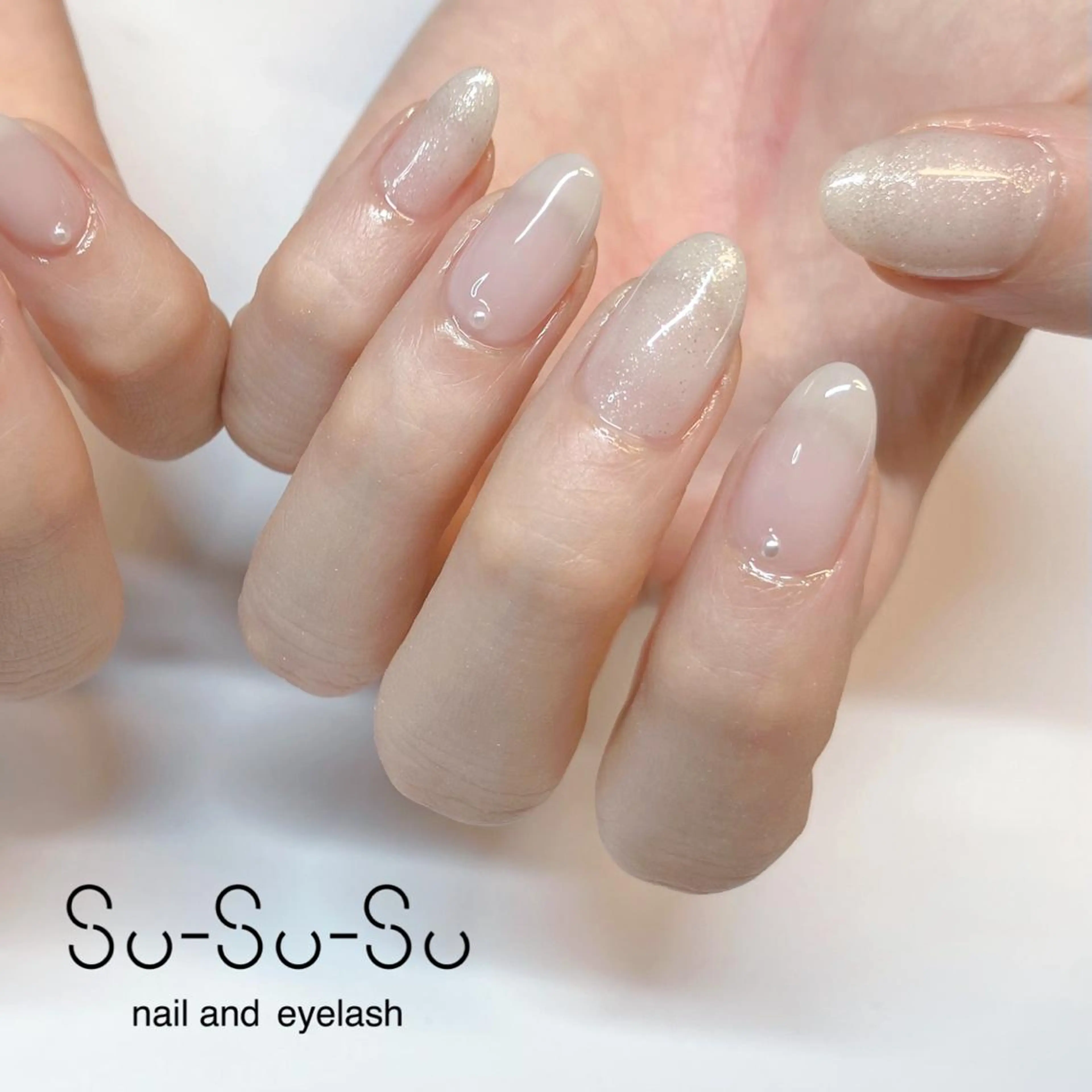 ミディアム ハンドネイル sususu. shiomiのネイルデザイン