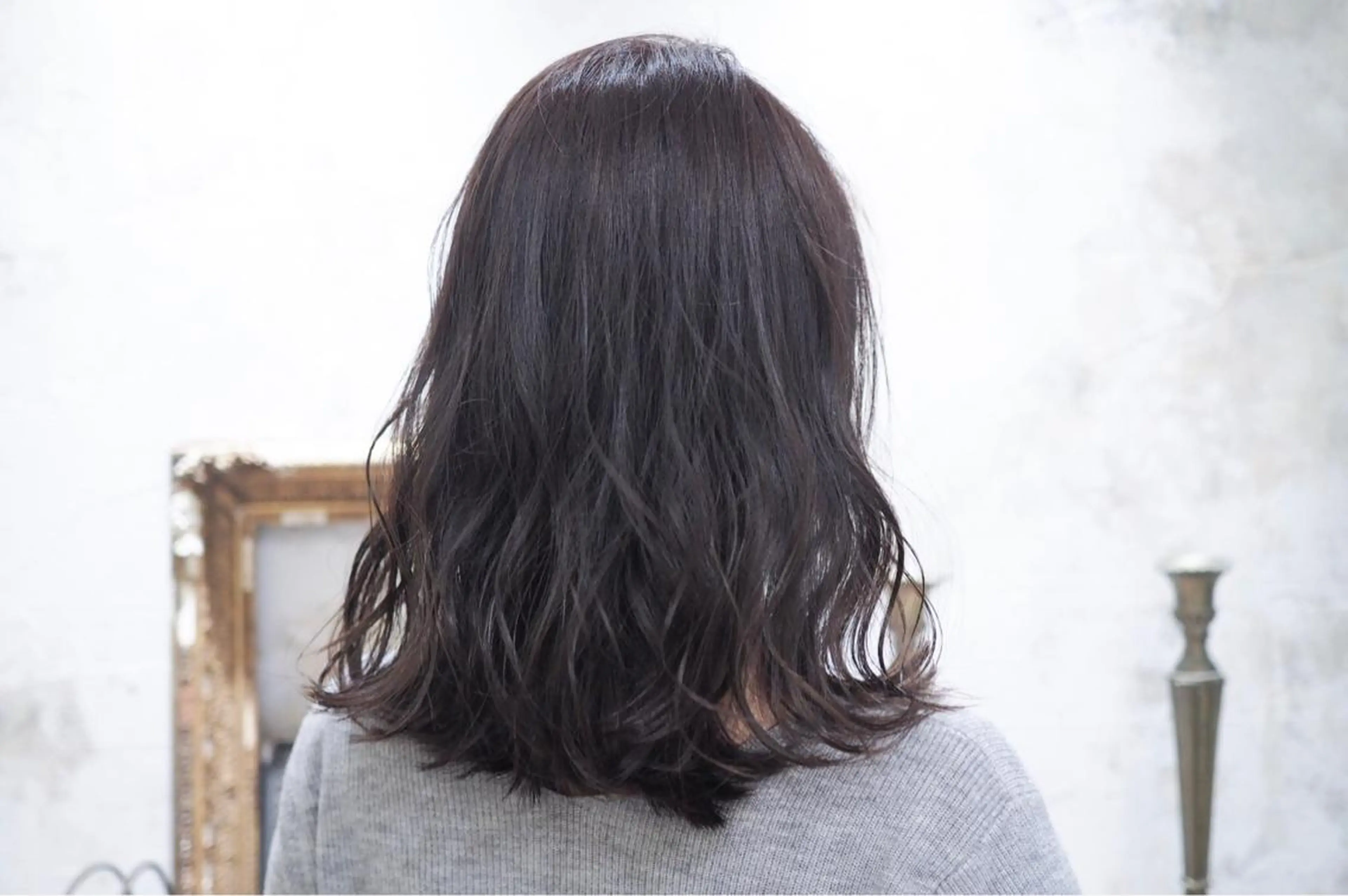 ミディアム カラー 難波 茜のヘアスタイル