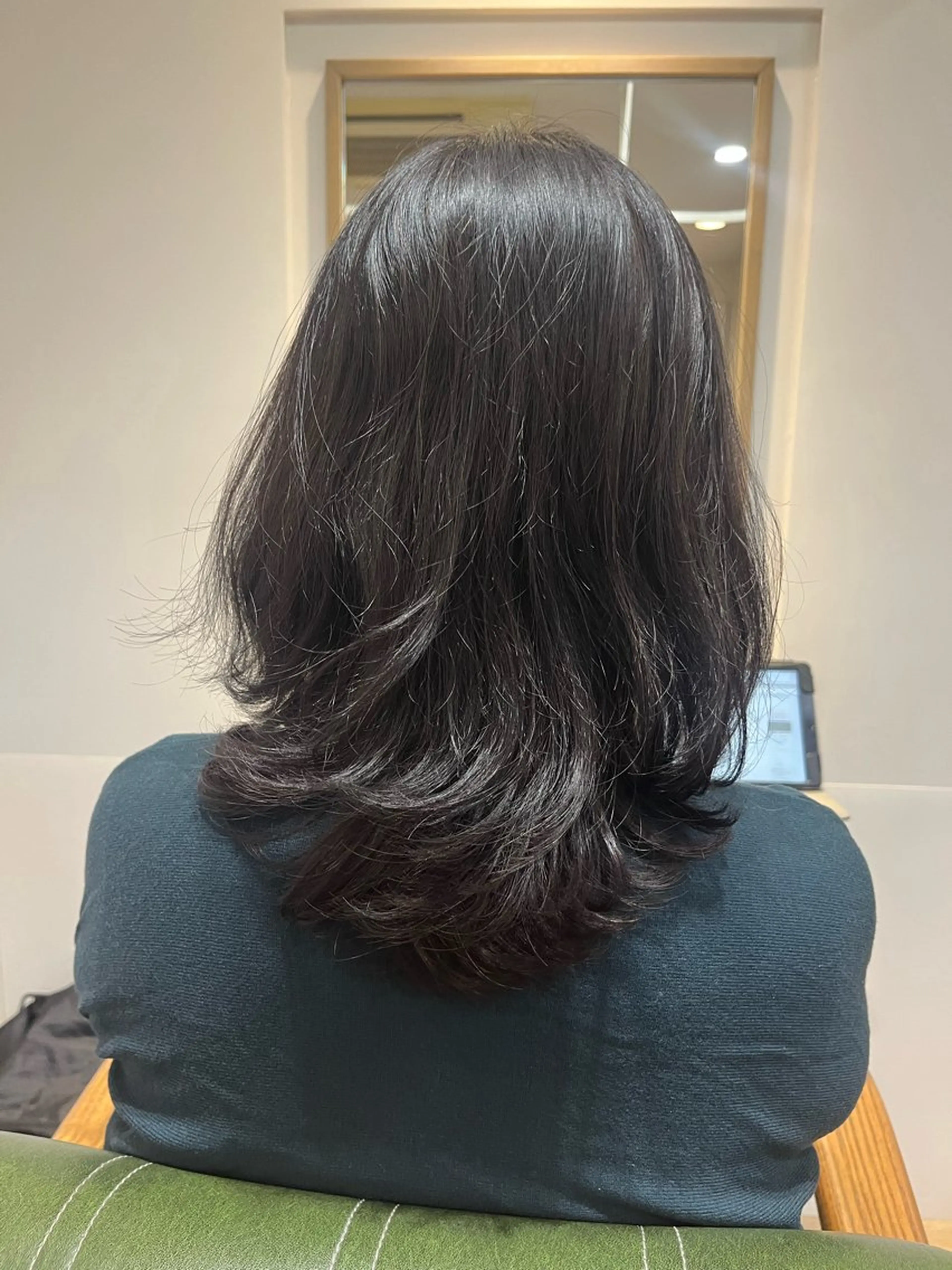 セミロング 小鴨 美佳のヘアスタイル