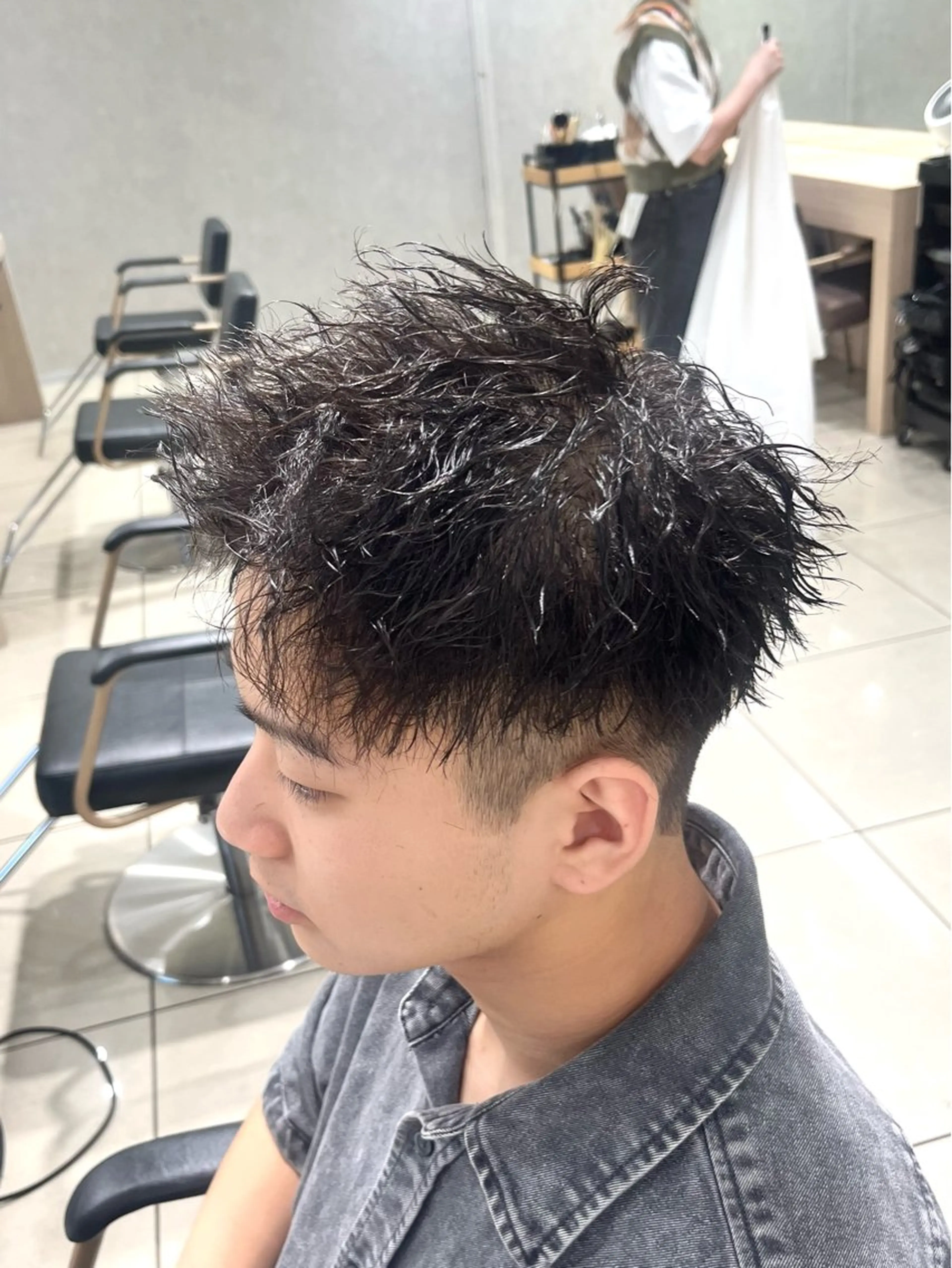 パーマ メンズ メンズパーマ ツイストスパイラルパーマ 刈り上げ スパイラルパーマ カット パーマ 巖本 真希のヘアスタイル