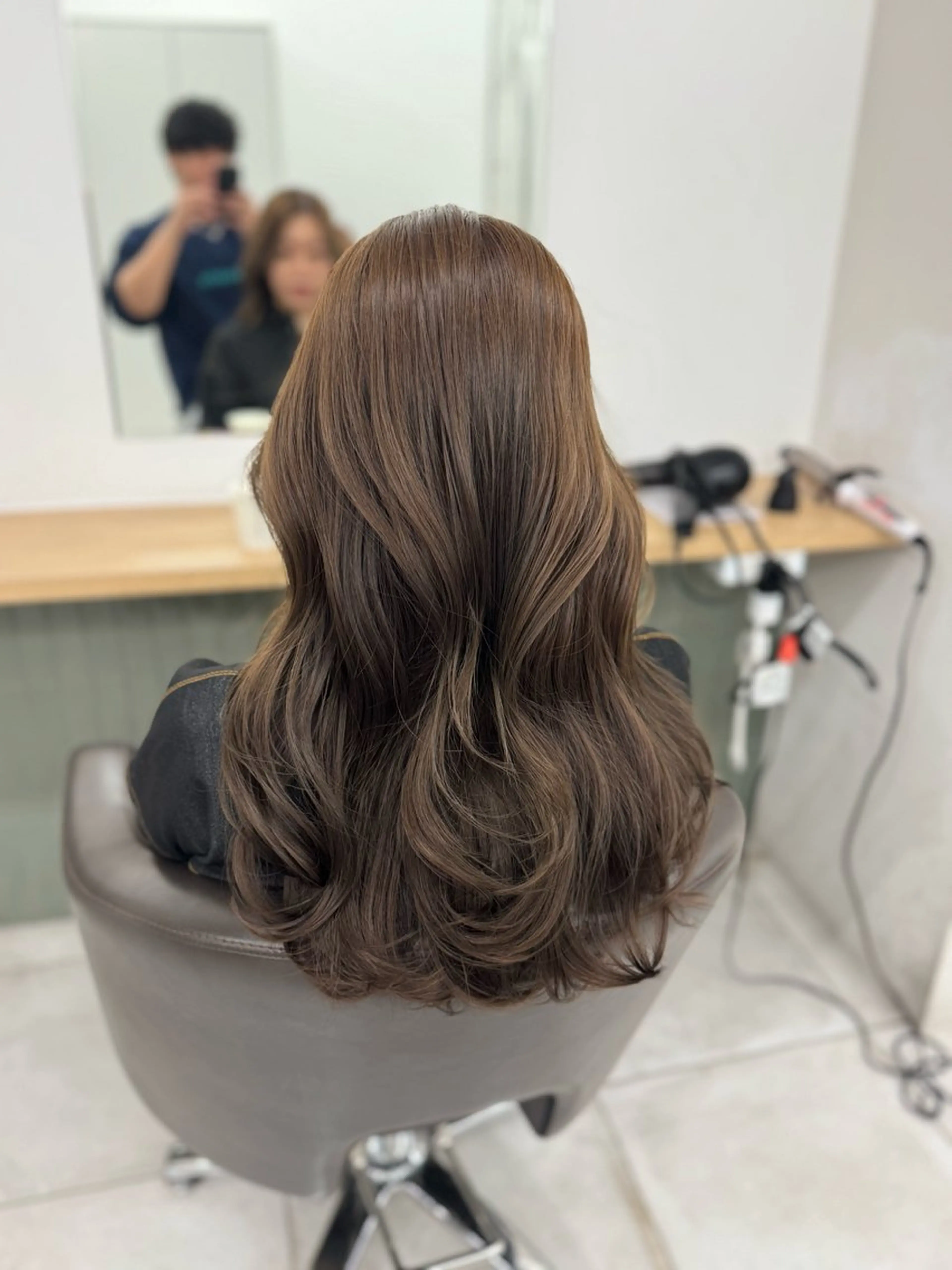 ロング カラー ベージュカラー ブリーチ ケアカラー 透明感カラー グレージュ カット ヘアカラー トリートメント 赤み消し韓国ヘア レイヤー縮毛🤍渡邉のヘアスタイル