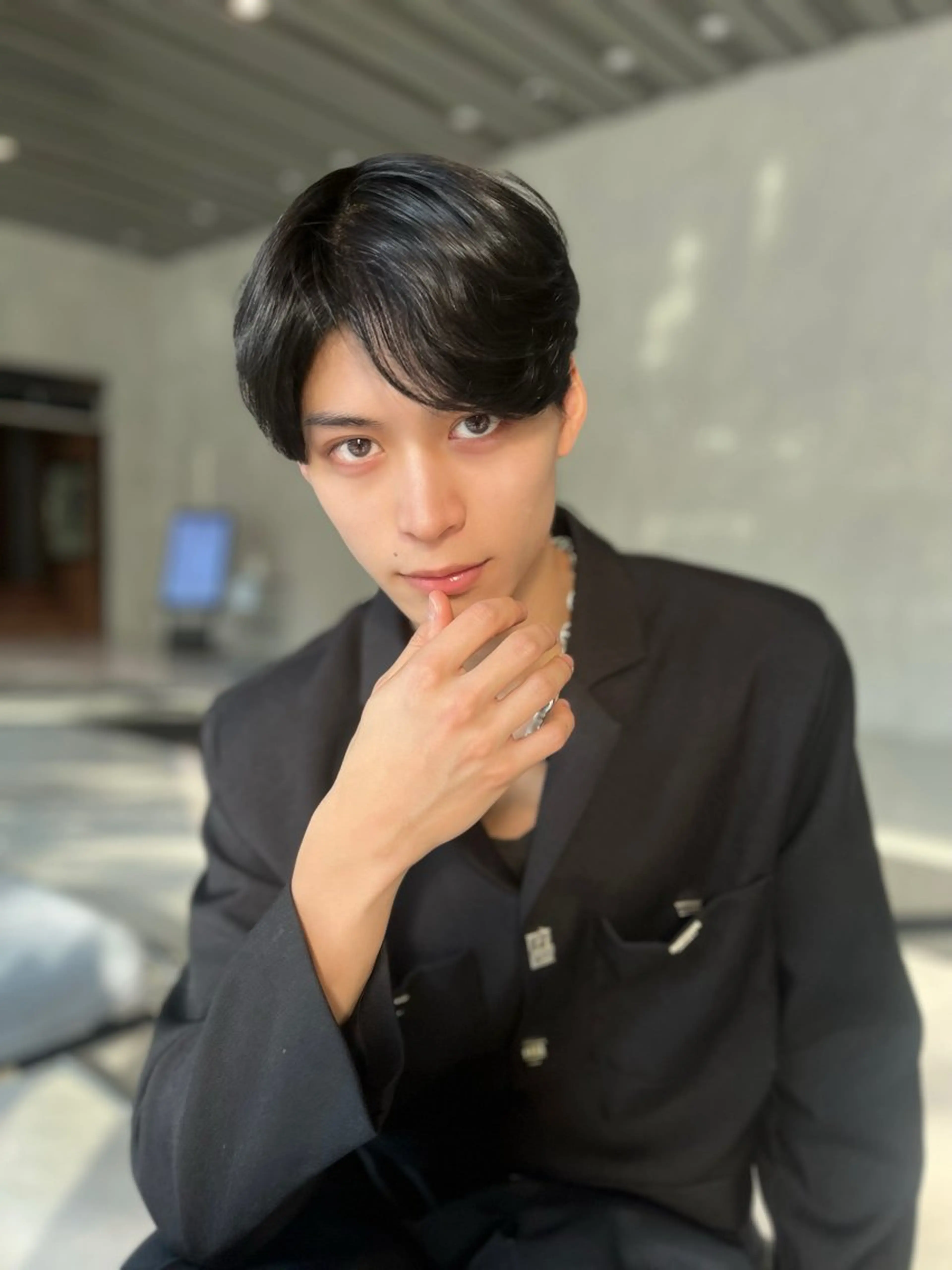 メンズ カット 韓国メンズ特化 ダウン・毛流れパーマのヘアスタイル
