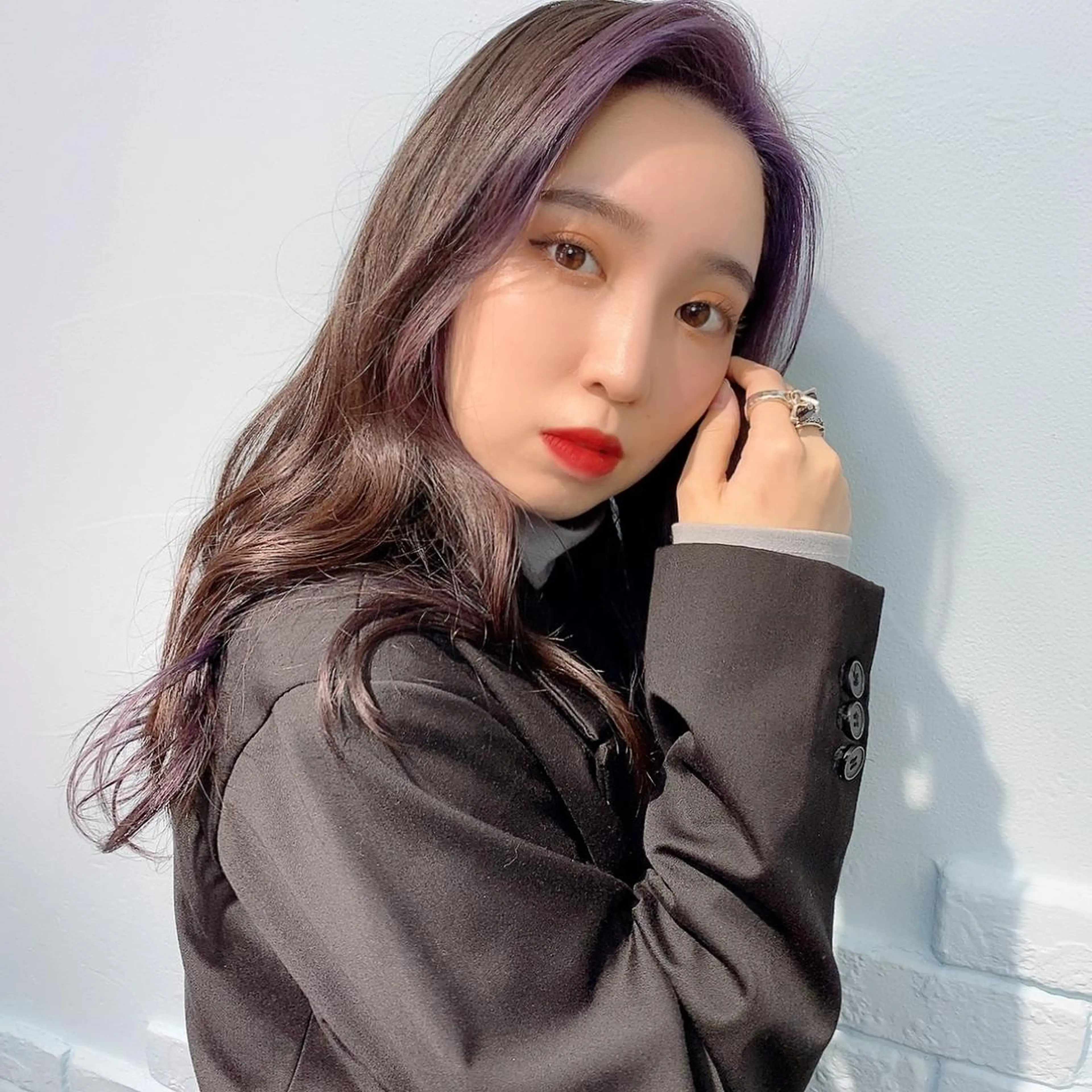 ロング カラー ヘアアレンジ 寒色アイドルカラー JUNOチナツのヘアスタイル