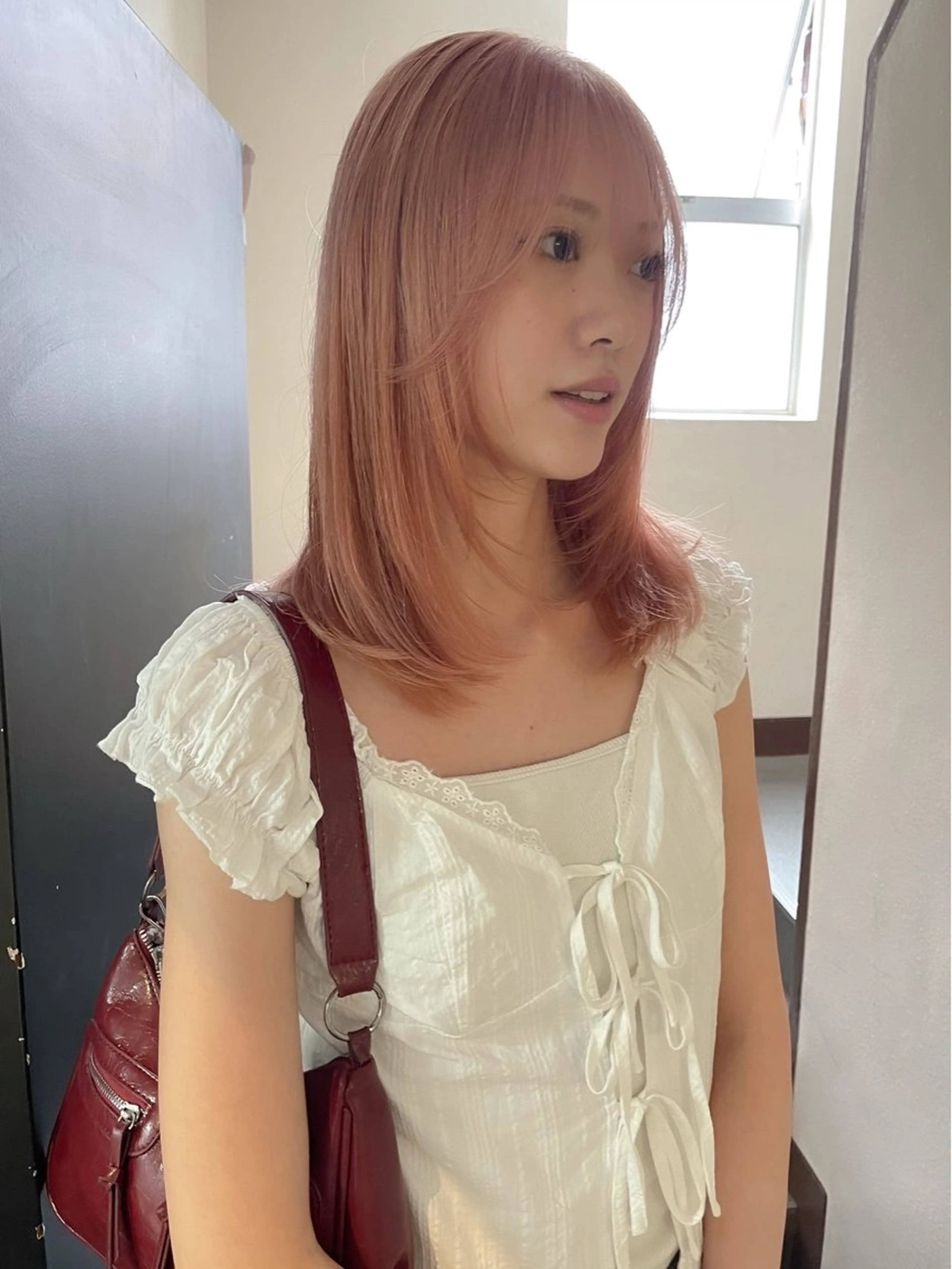 ミディアム カラー カット ヘアカラー トリートメント ヘアセット 安部佑哉/ハイトーン /レイヤー/グランジのヘアスタイル