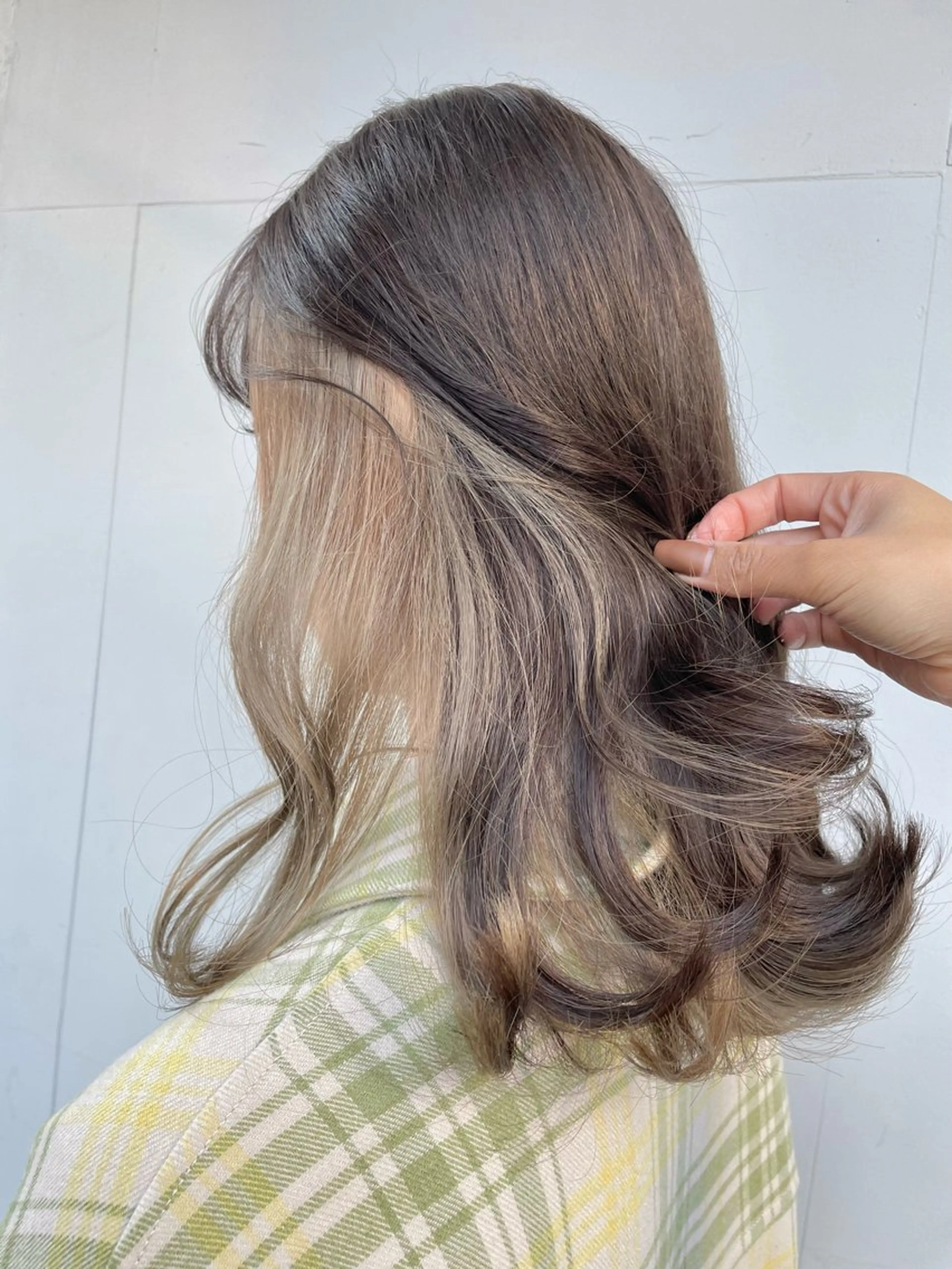 セミロング カラー ヘアカラー 🤍透明感カラー ソメヤナナ 🤍のヘアスタイル
