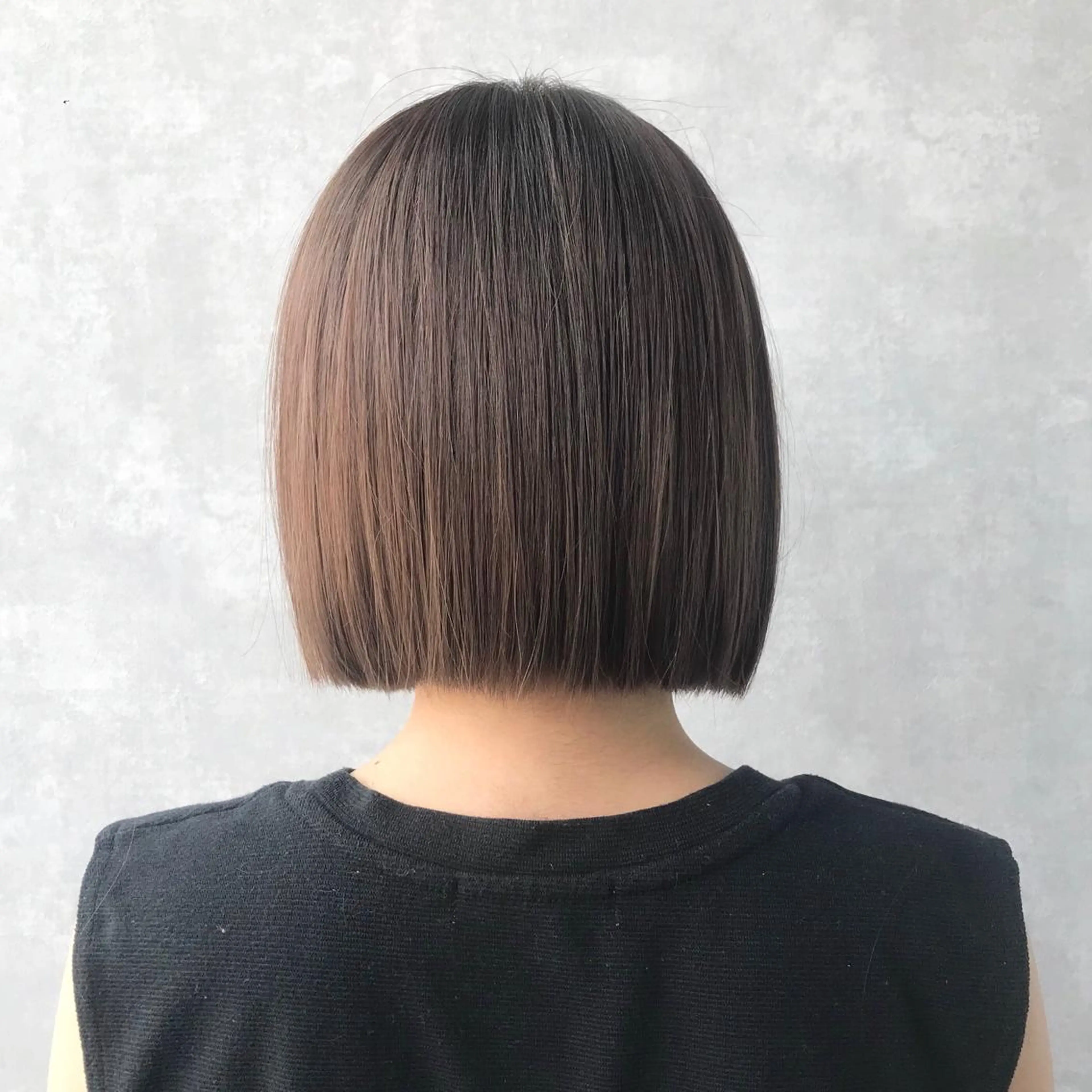 ショート カラー グレージュ ピンクカラー ボブ タンバルモリ ムルギョル巻き サロウィン所属・K-POP好き美容師 🇰🇷Kai.Yのヘアスタイル