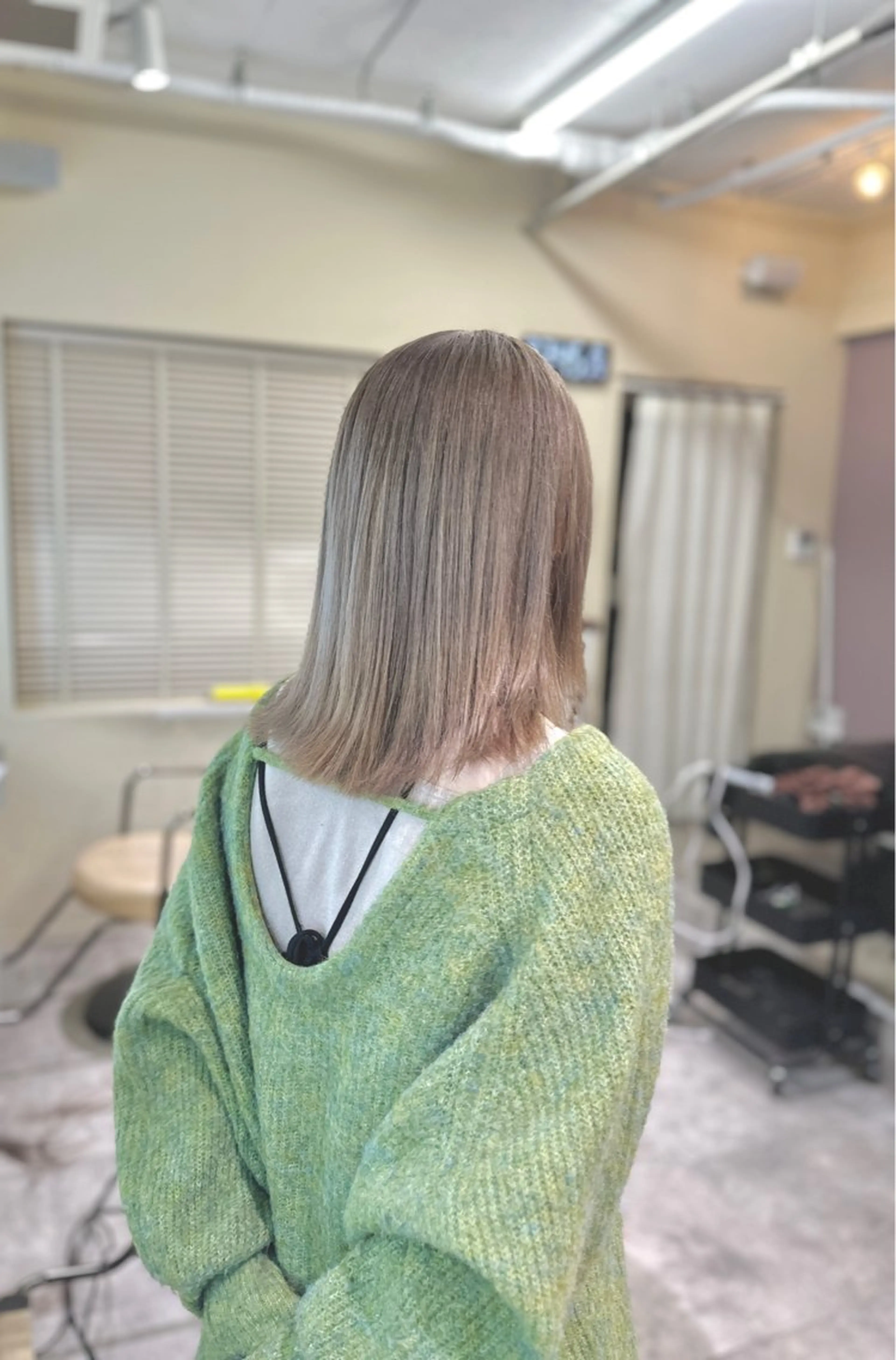 ミディアム カラー アディクシーカラー バレイヤージュ ベージュカラー ブリーチ デザインカラー ヘアカラー トリートメント 色気レイヤーカット 大和健生のヘアスタイル