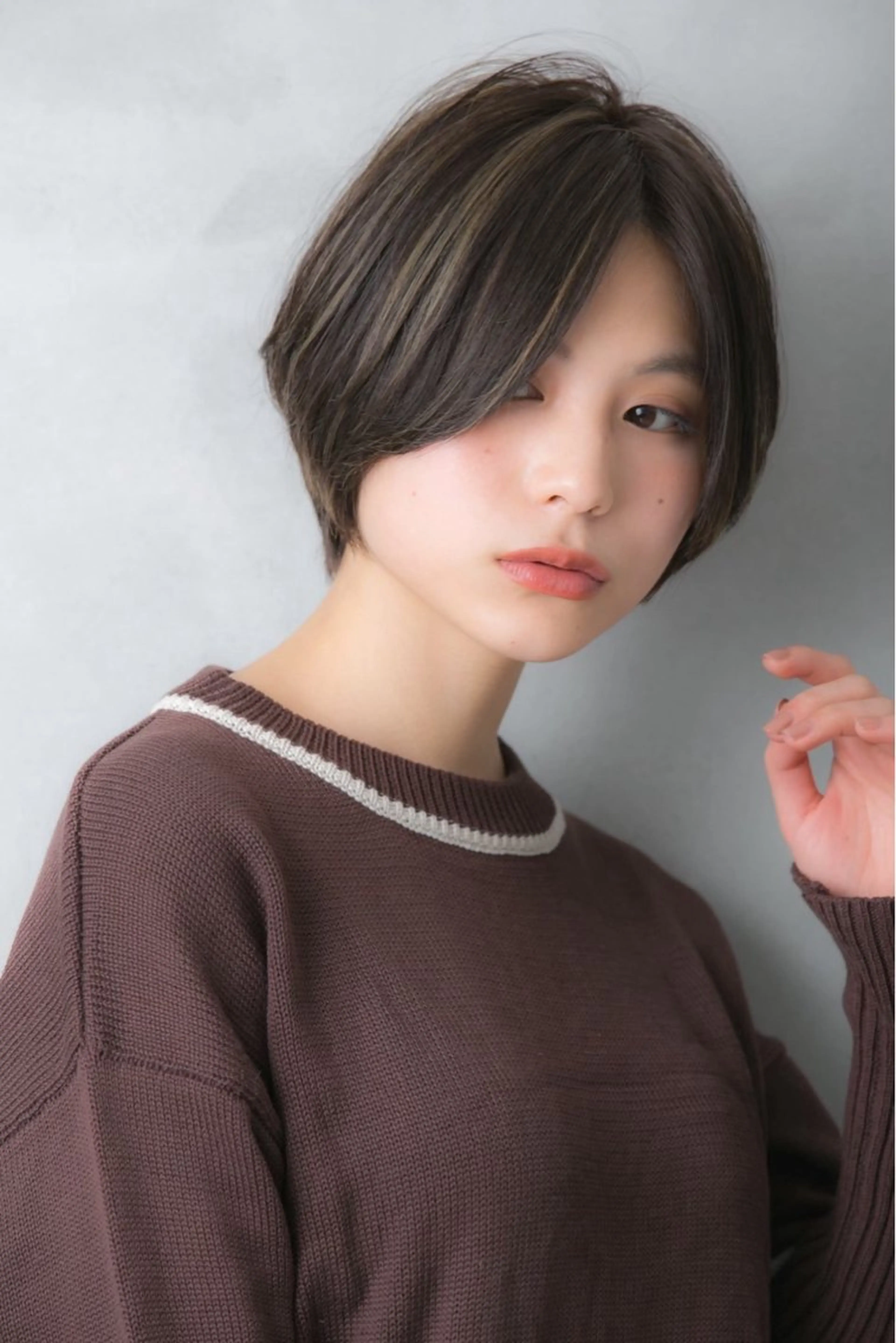 ショート カラー ハンサムショート グレージュ ハイライトカラー ハイライト 似合わせカット 小顔カット✨ 透明感カラー✨kyoのヘアスタイル