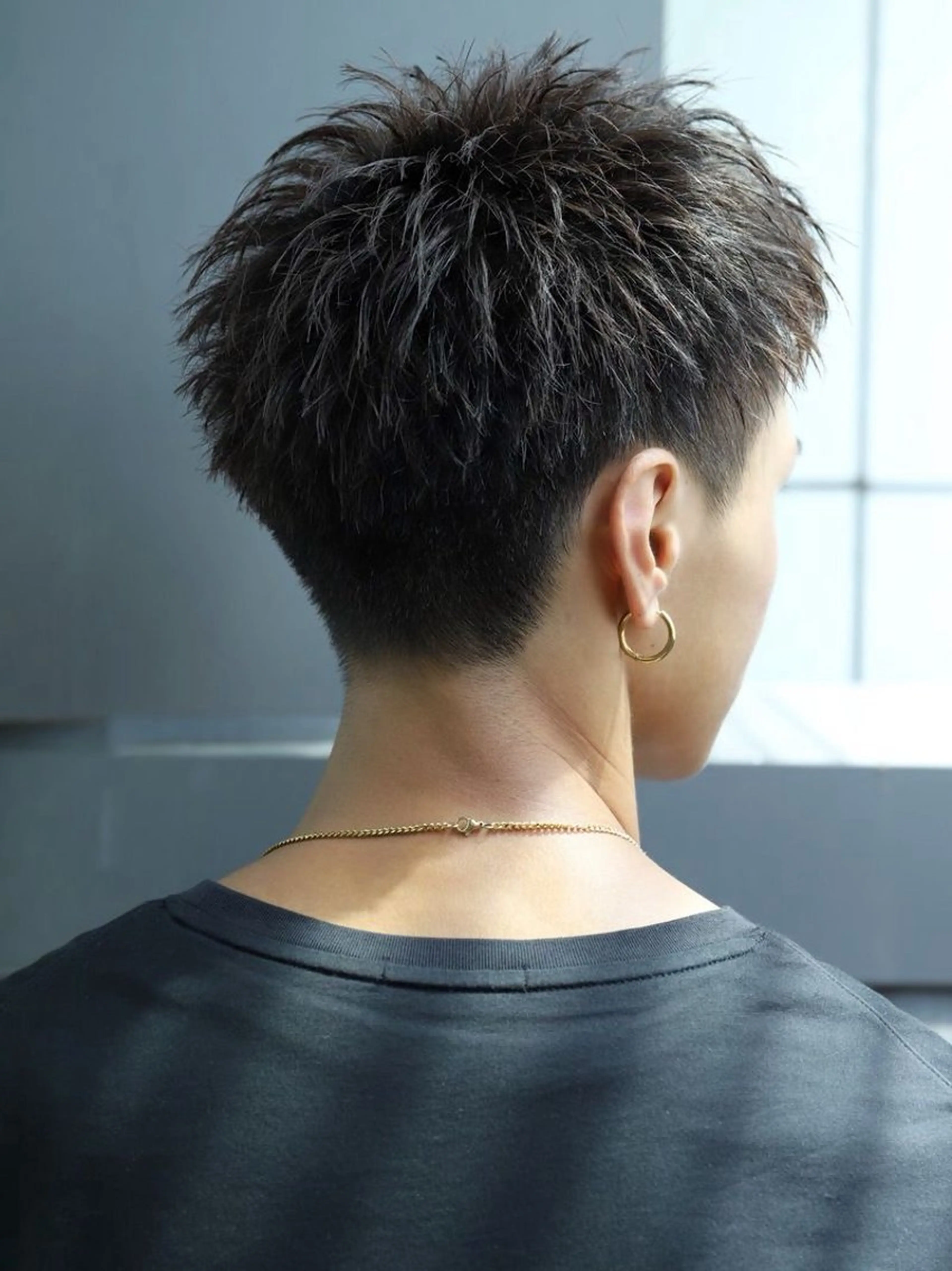 ショート ROBBY表参道所属・木村【ショート/ 耳だしショート】のヘアスタイル