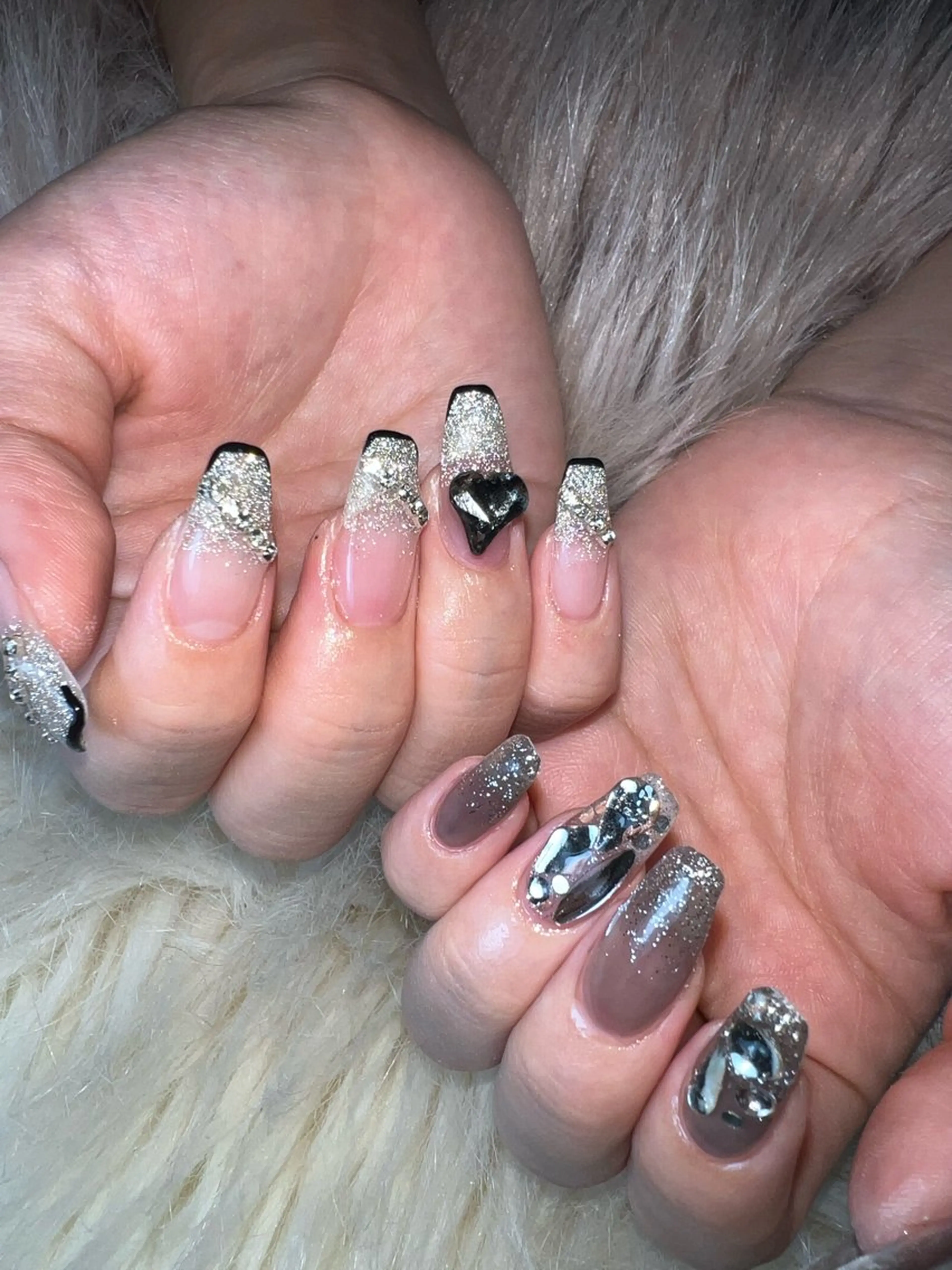 ネイル フラッシュネイル ジェルネイル グラデーション キラキラネイル ラメ(グリッター) flowers nailのネイルデザイン