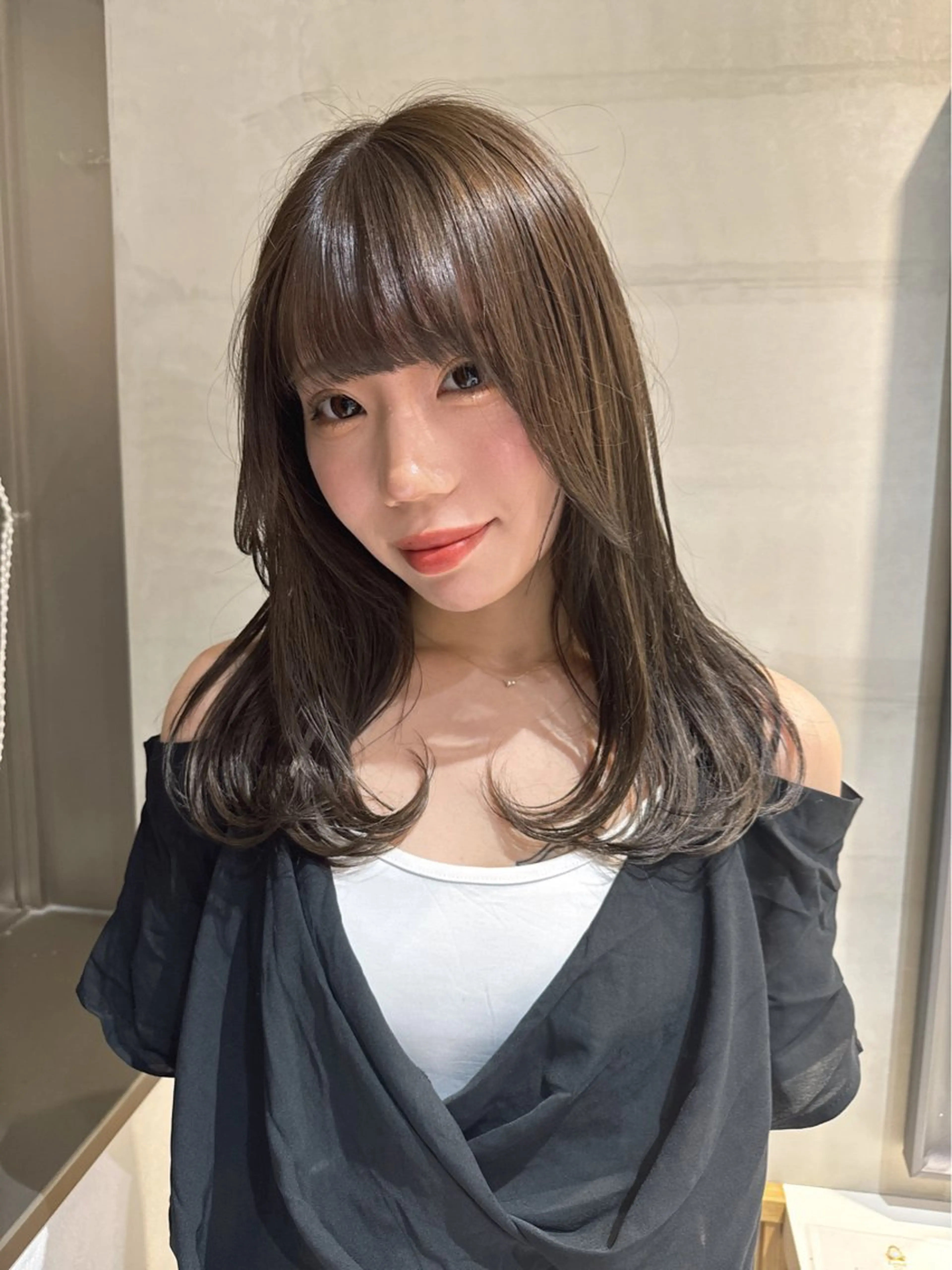 セミロング Rita/髪質改善 /透明感カラーのヘアスタイル