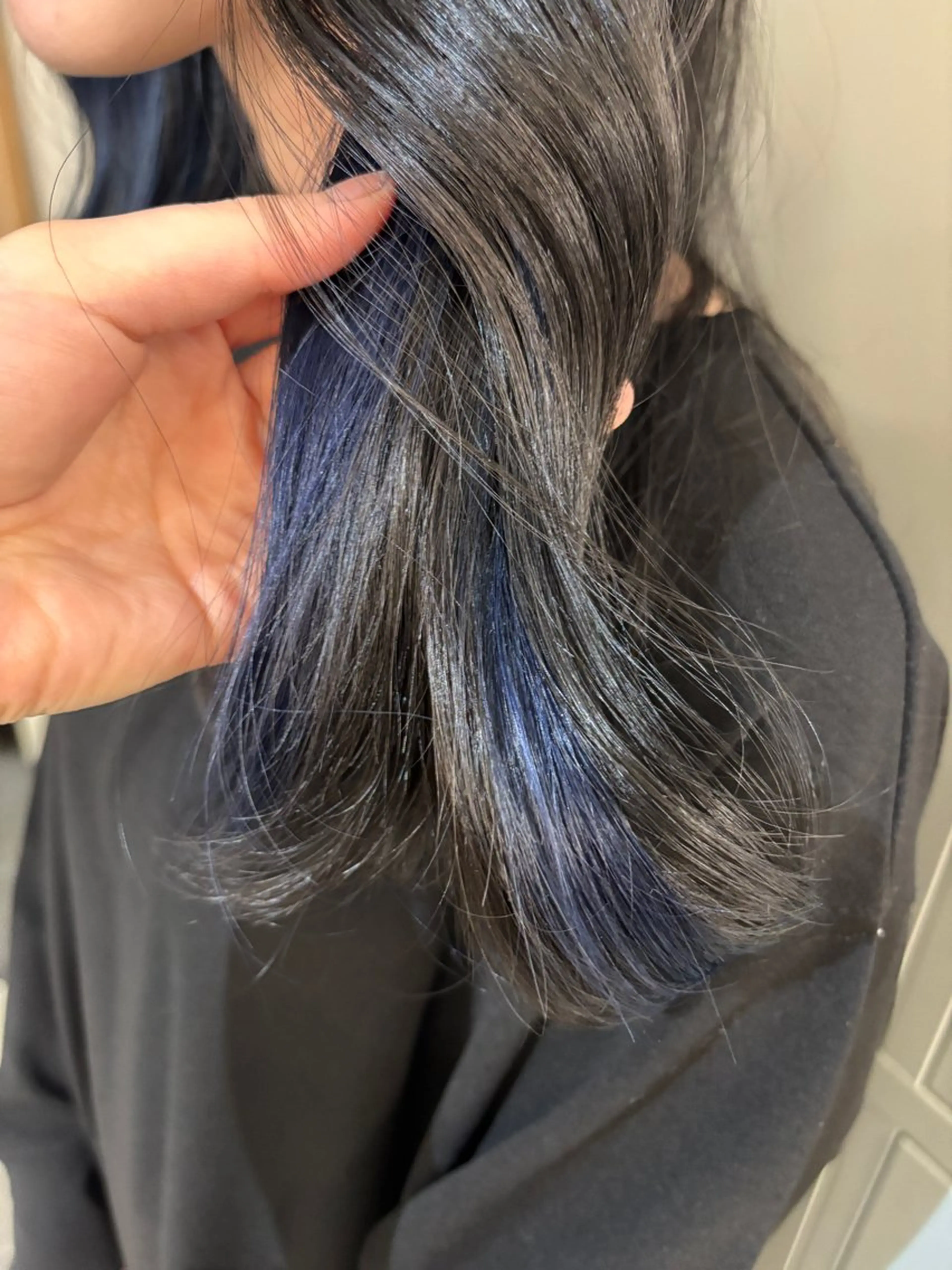 セミロング ブリーチカラー🤍 髪質改善🌟のヘアスタイル