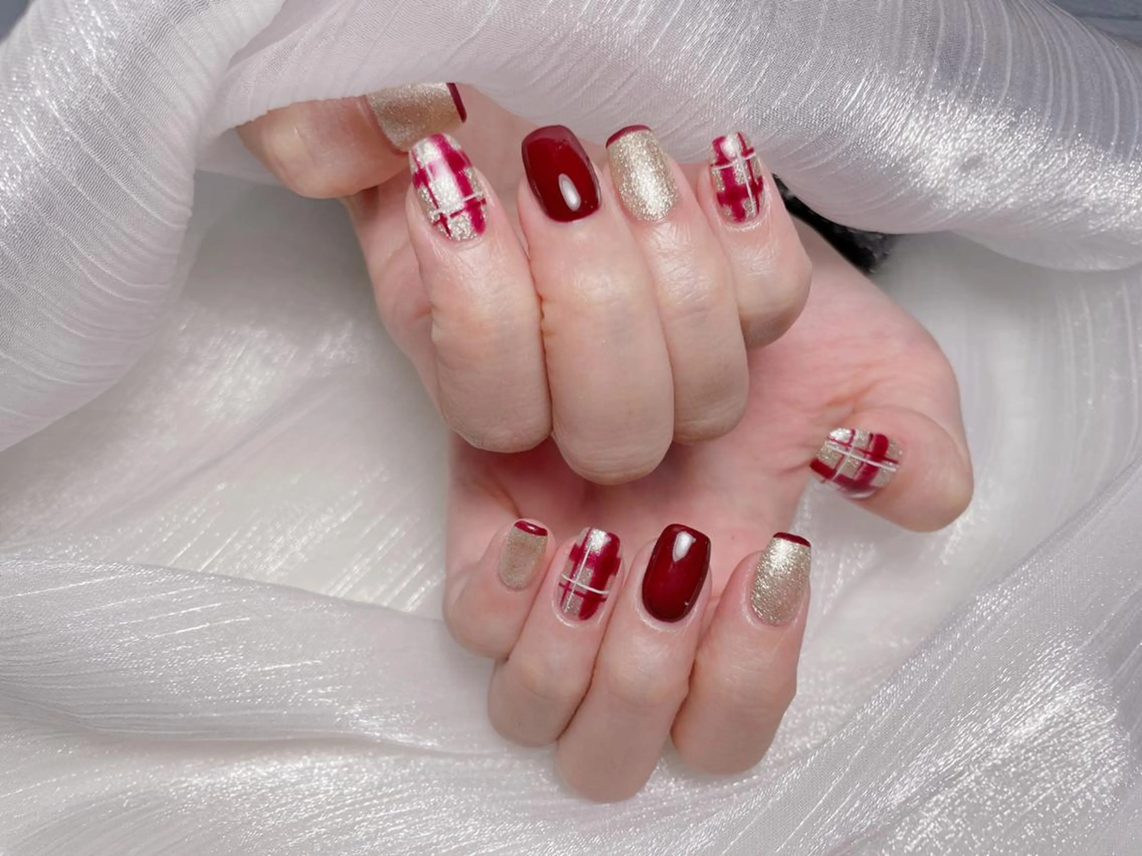 ネイル ボルドー マグネットネイル ミラーネイル 持ち込み ニュアンスネイル MiKi Nail 池袋のネイルデザイン