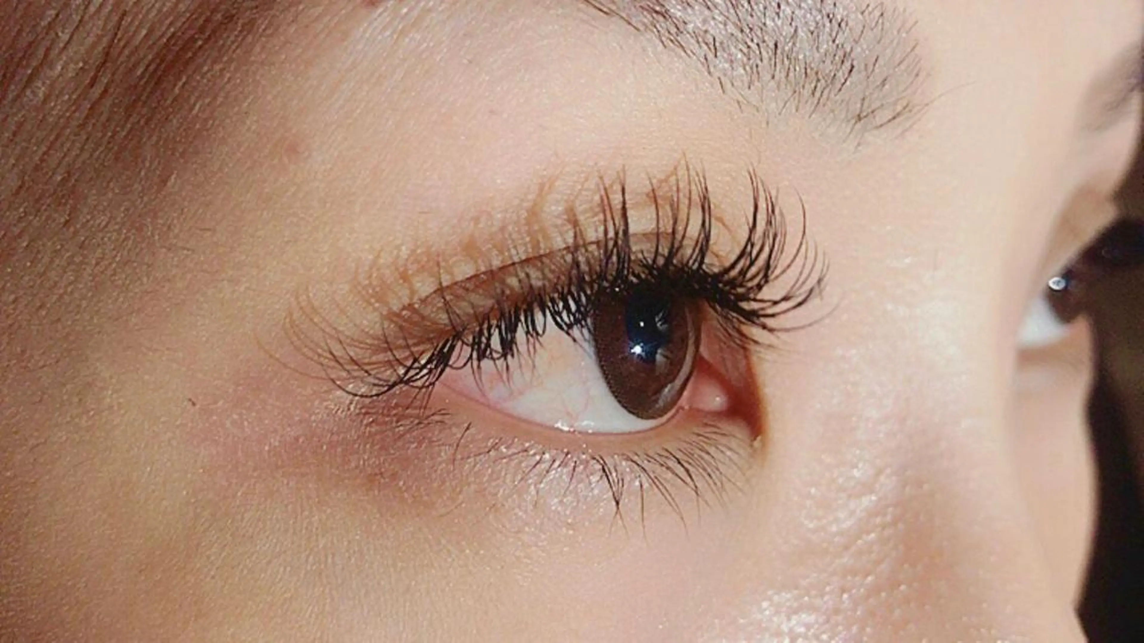 マツエク・マツパ ANNE梅田 GRACE店所属・ANNE chizuのマツエク・マツパデザイン