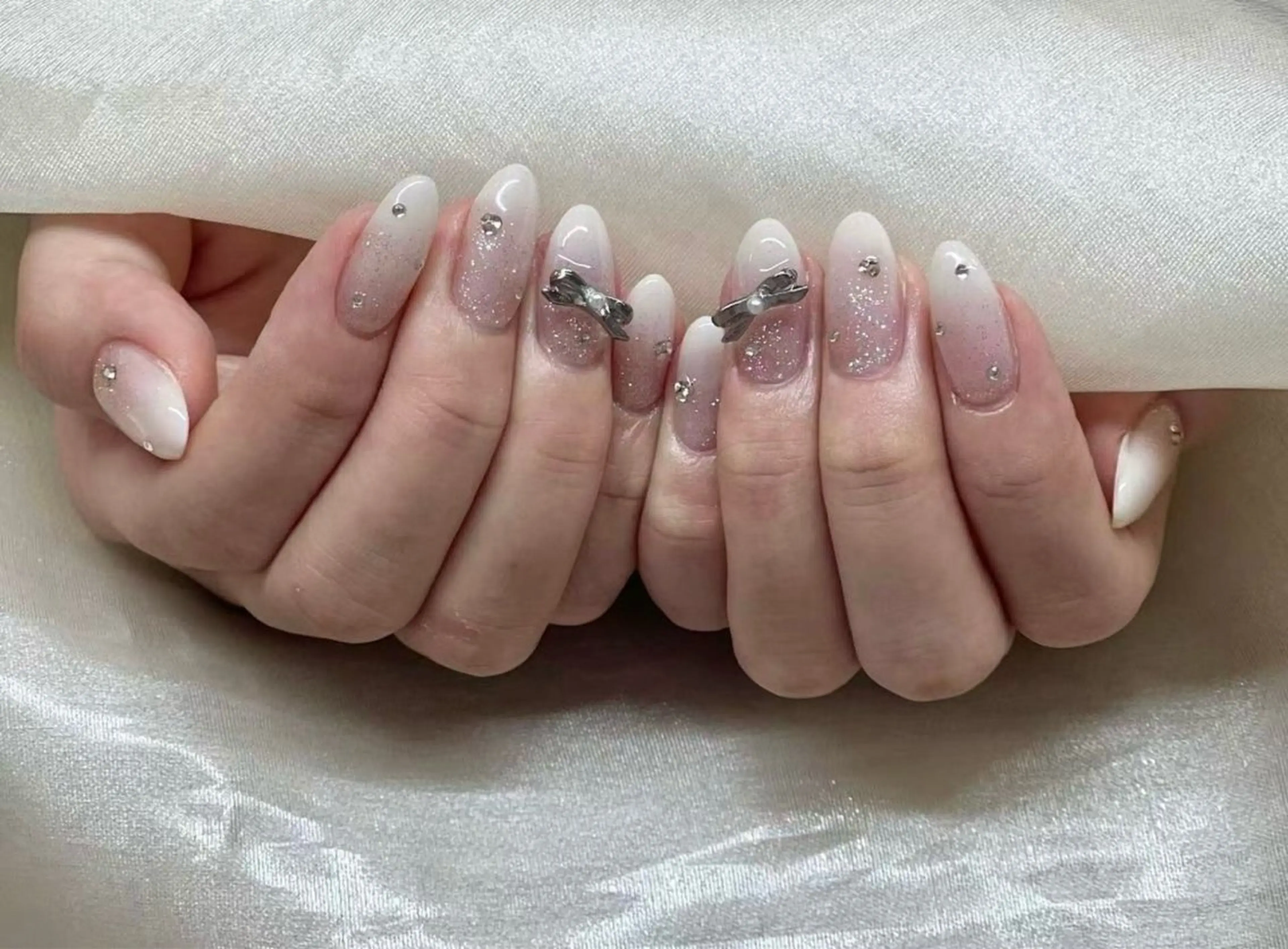 ネイル ハンドネイル CHERIR Emiのネイルデザイン