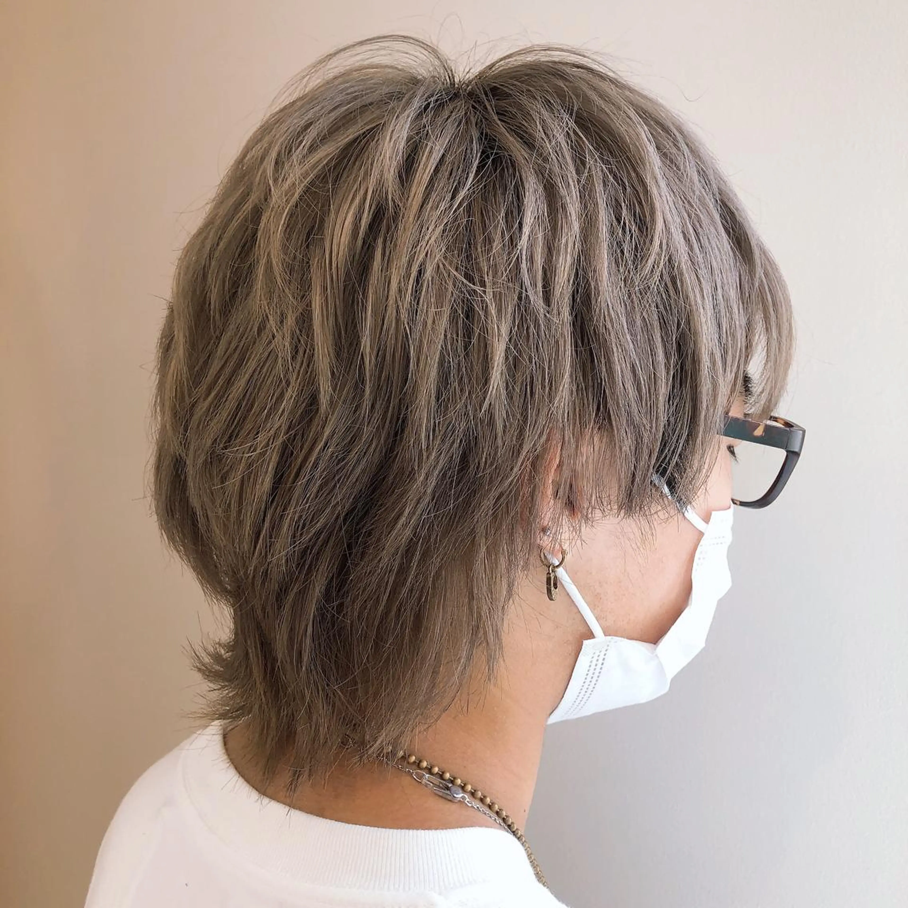 ショート カラー ブリーチ シルバー ハイトーン/ウルフ /レイヤー/坂野幸伸のヘアスタイル