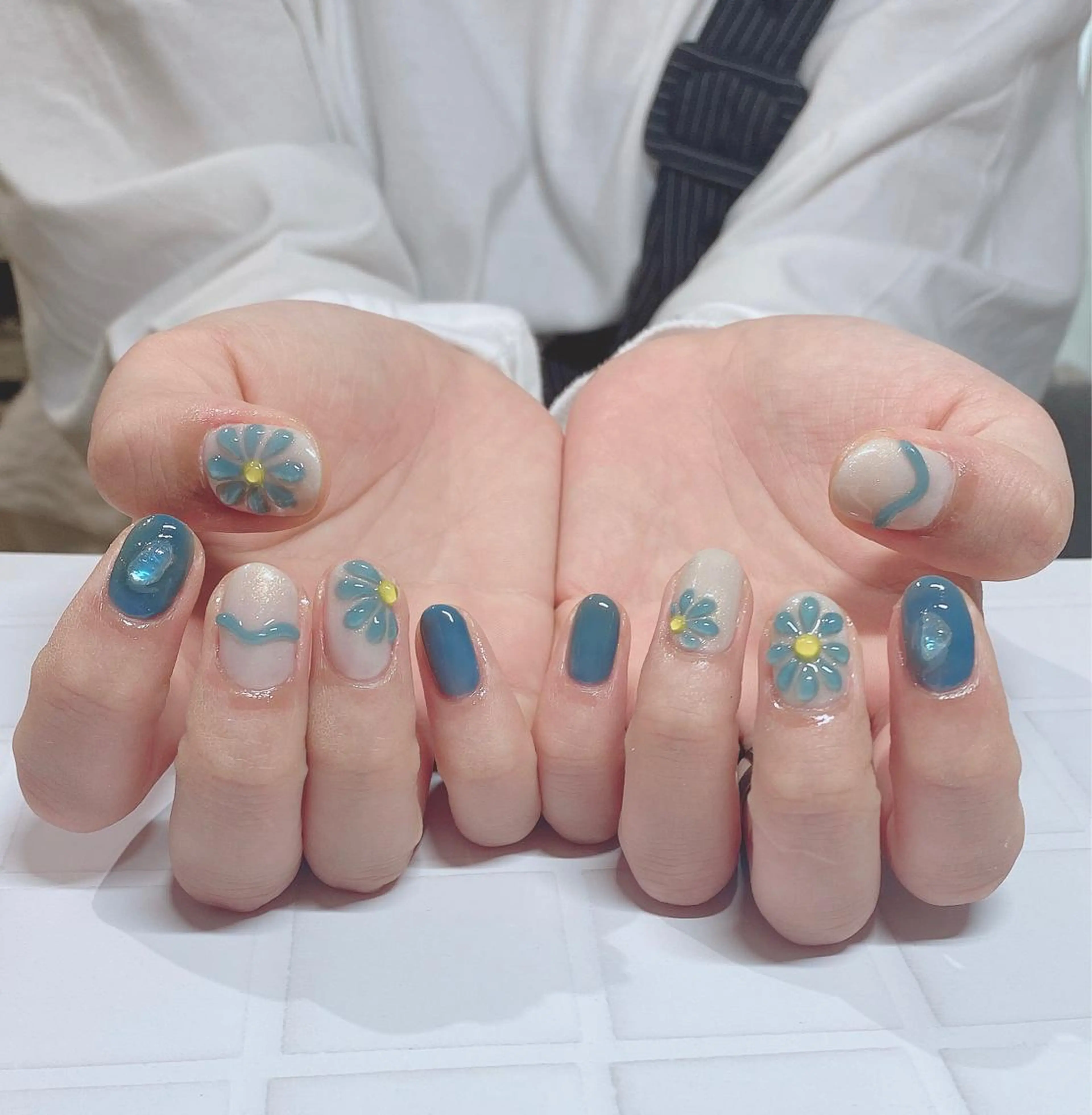 ネイル ハンドネイル プライベートネイルサロンkoyubi.所属・新宿南口 Mayaのネイルデザイン