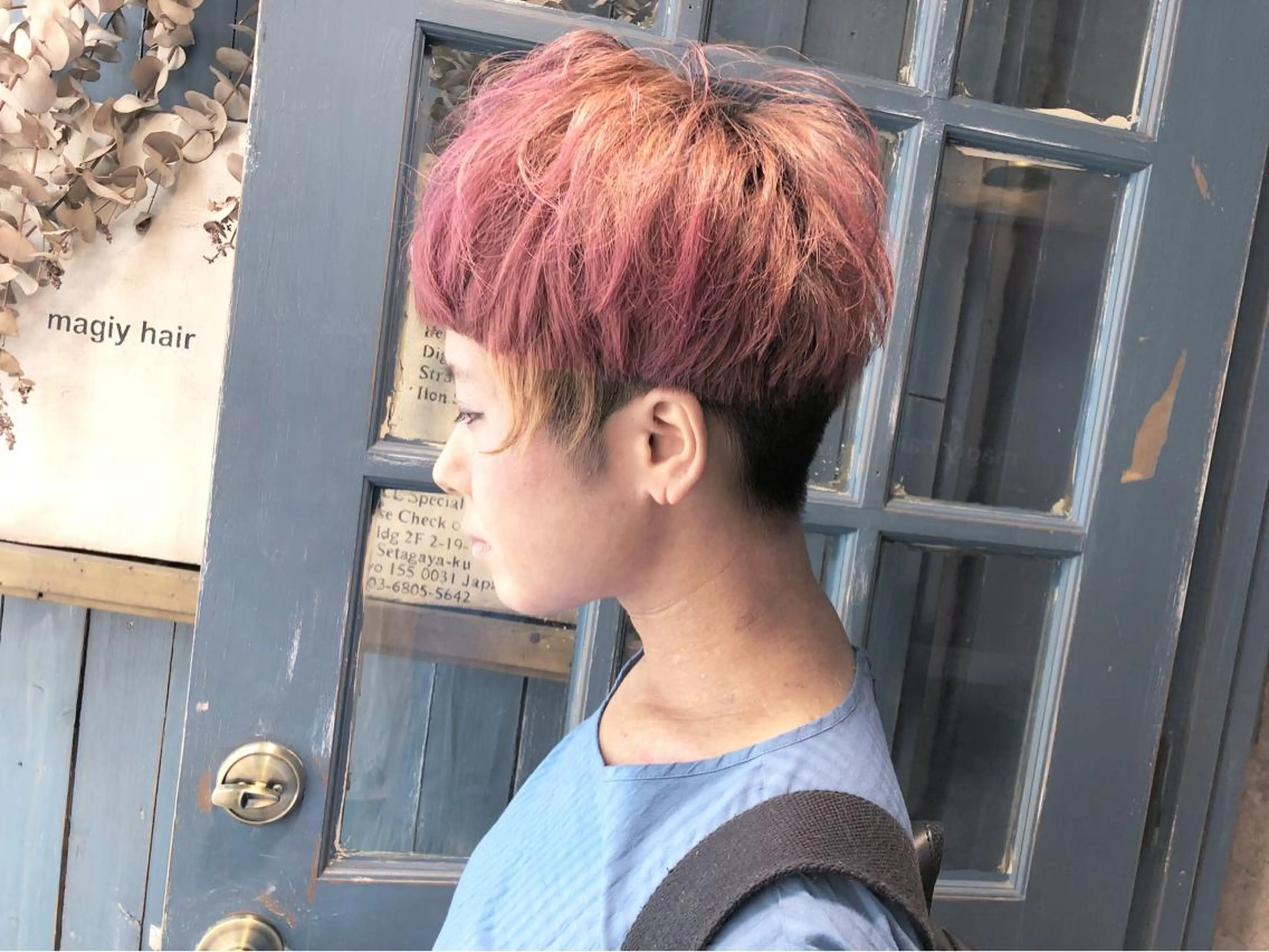 ショート カラー ブリーチ、パーマ 西部笑のヘアスタイル