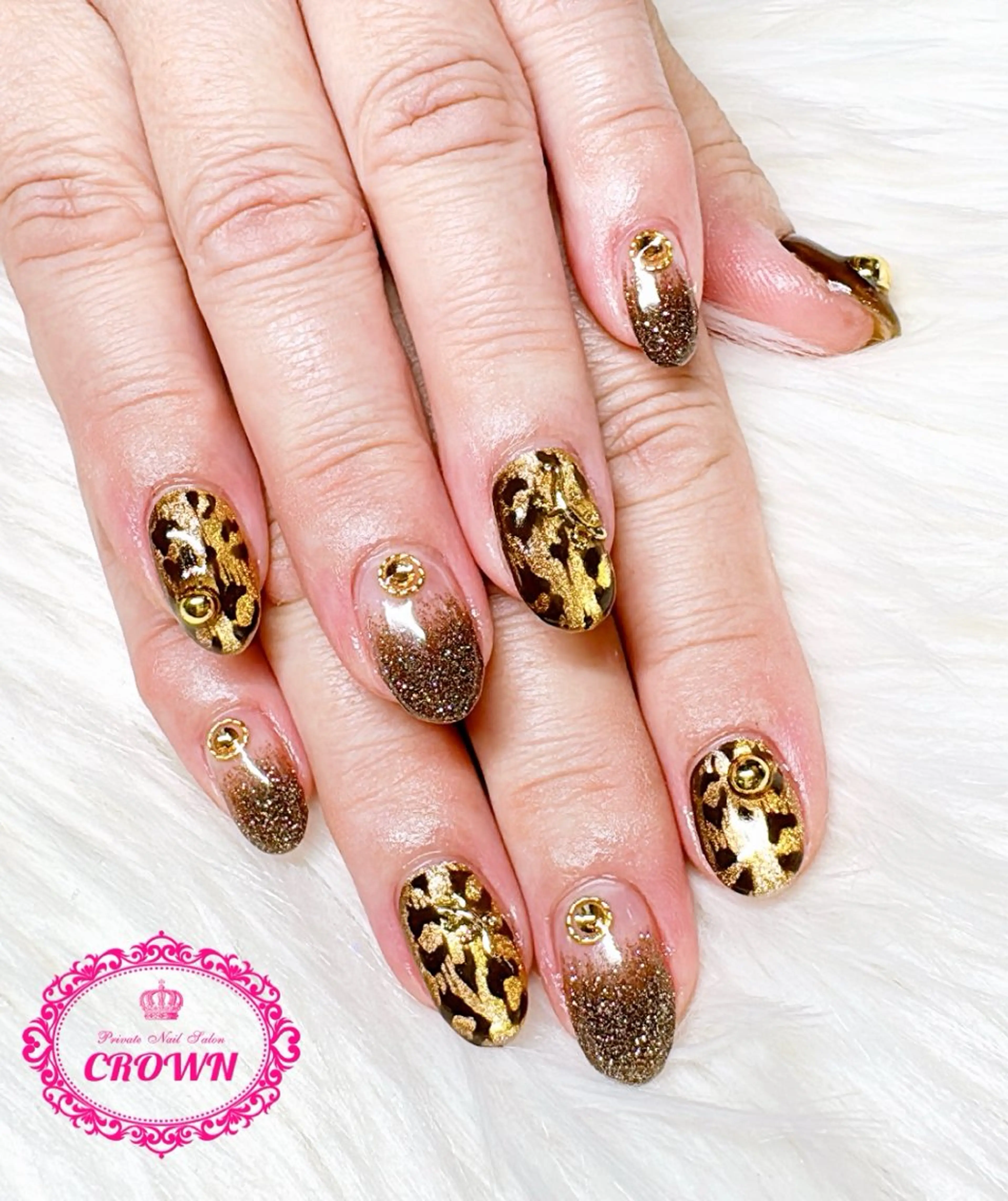 ネイル CROWN プライベートサロンのネイルデザイン