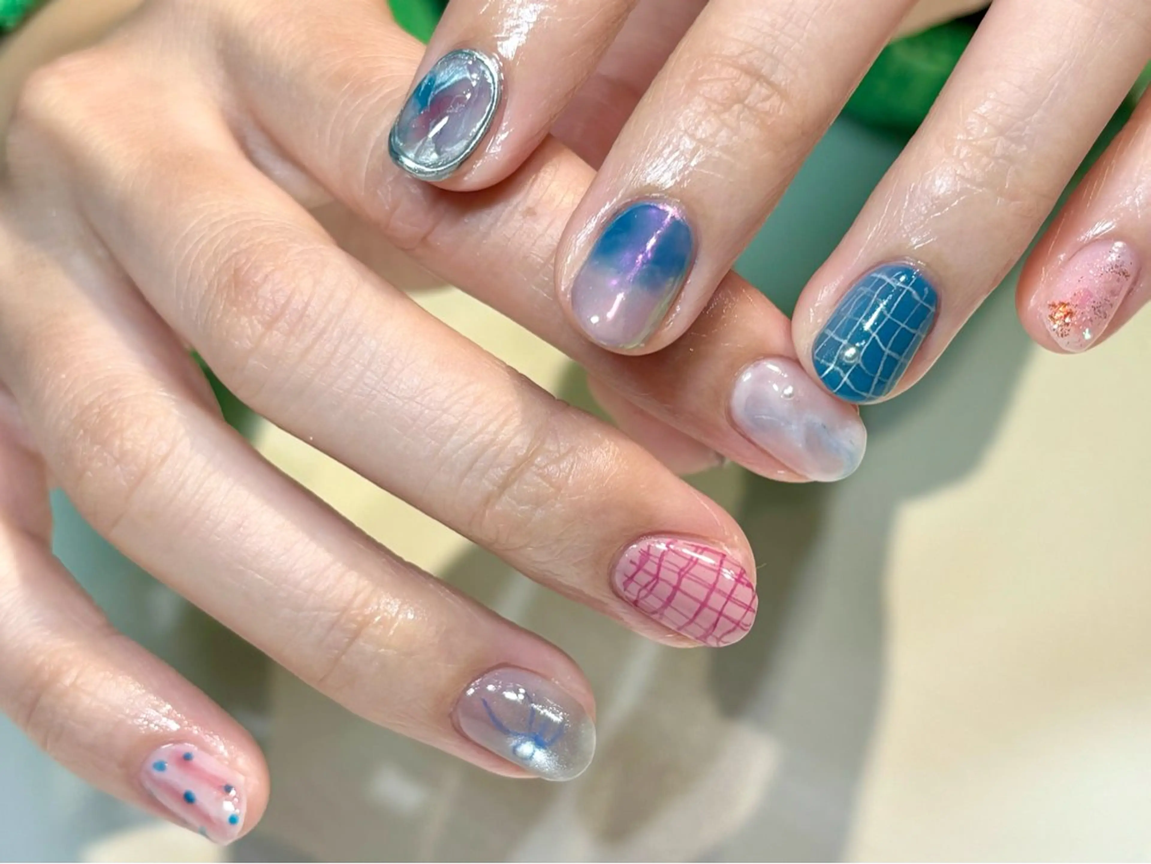 ネイル フットネイル フレンチネイル ジェルネイル グラデーション マグネットネイル ハンドネイル ヘアー.ネイル二刀流 misa🫧のヘアスタイル