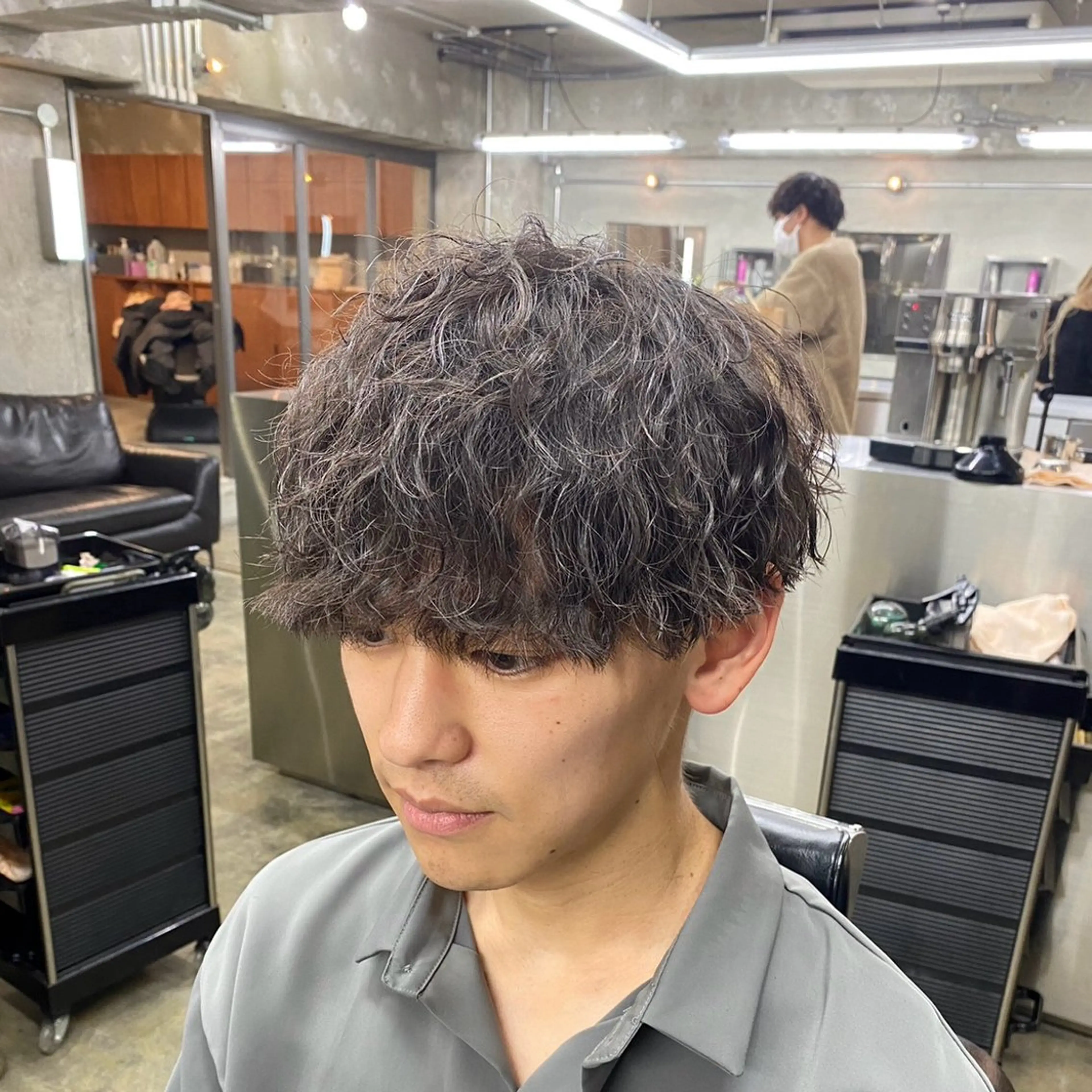 メンズ メンズパーマ特化サロンLond LOGAN所属・SEIYA メンズカラーの達人のヘアスタイル