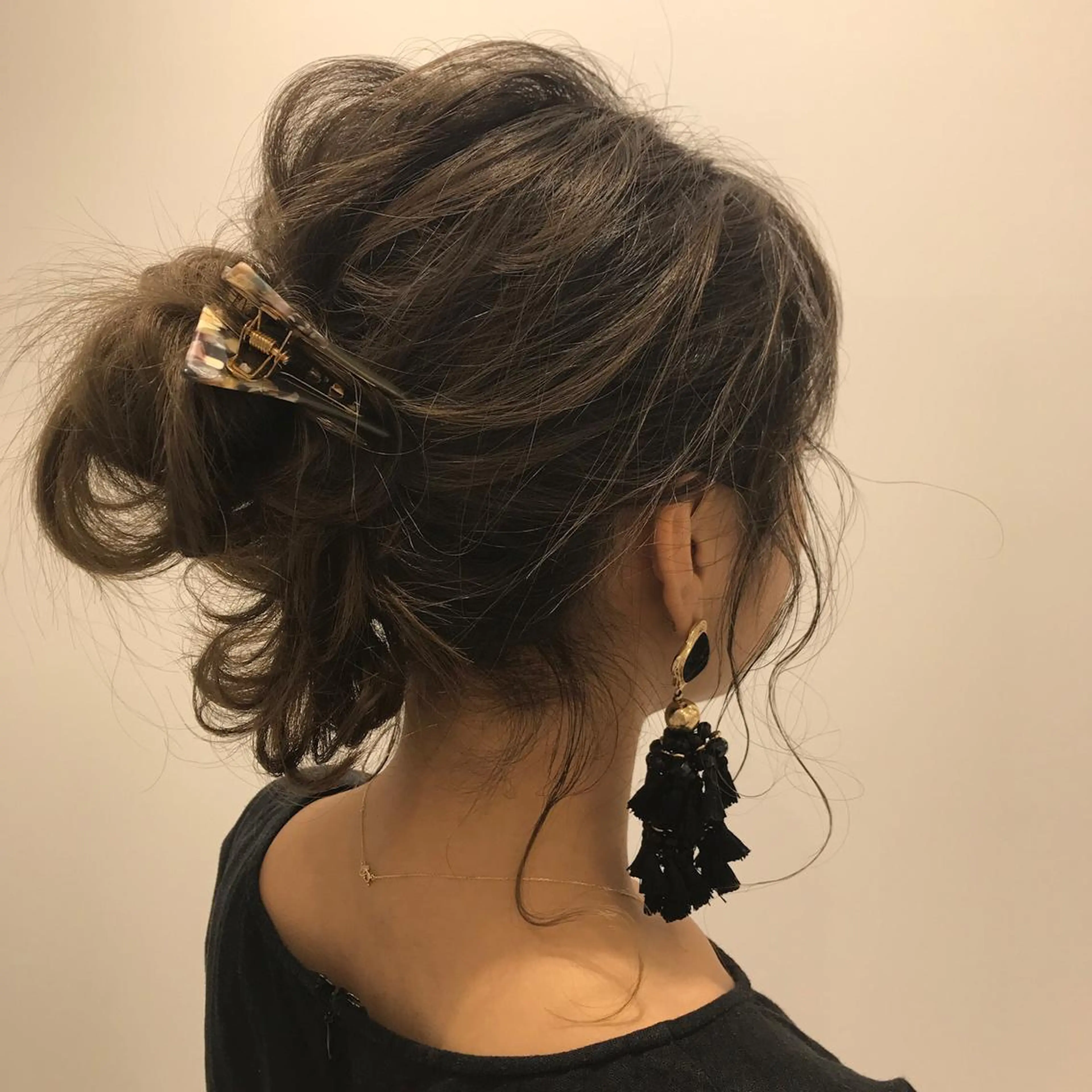 セミロング ヘアアレンジ 得本 ゆきのヘアスタイル