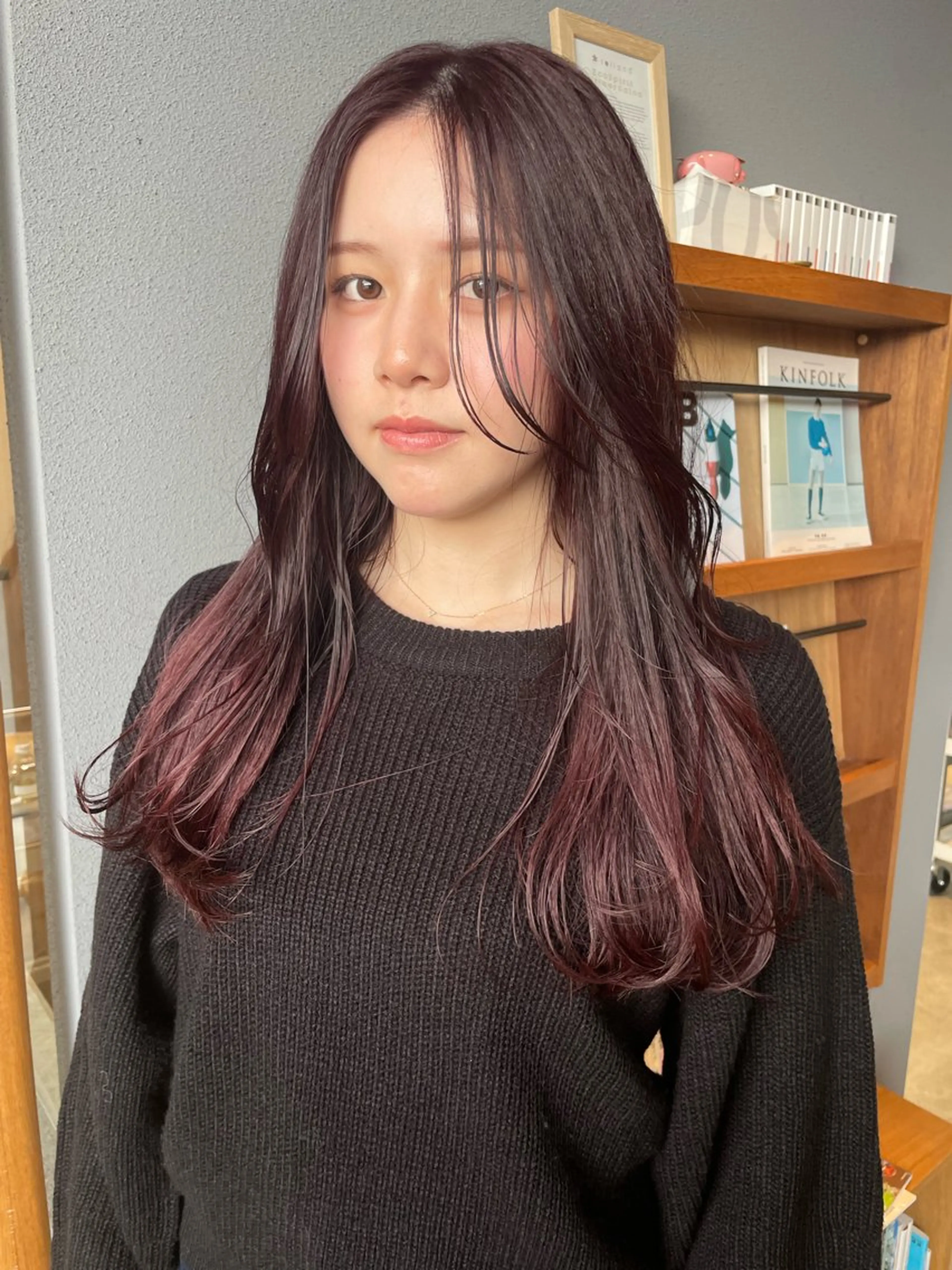 ロング カラー ボルドーカラー Urasaki Miyuのヘアスタイル