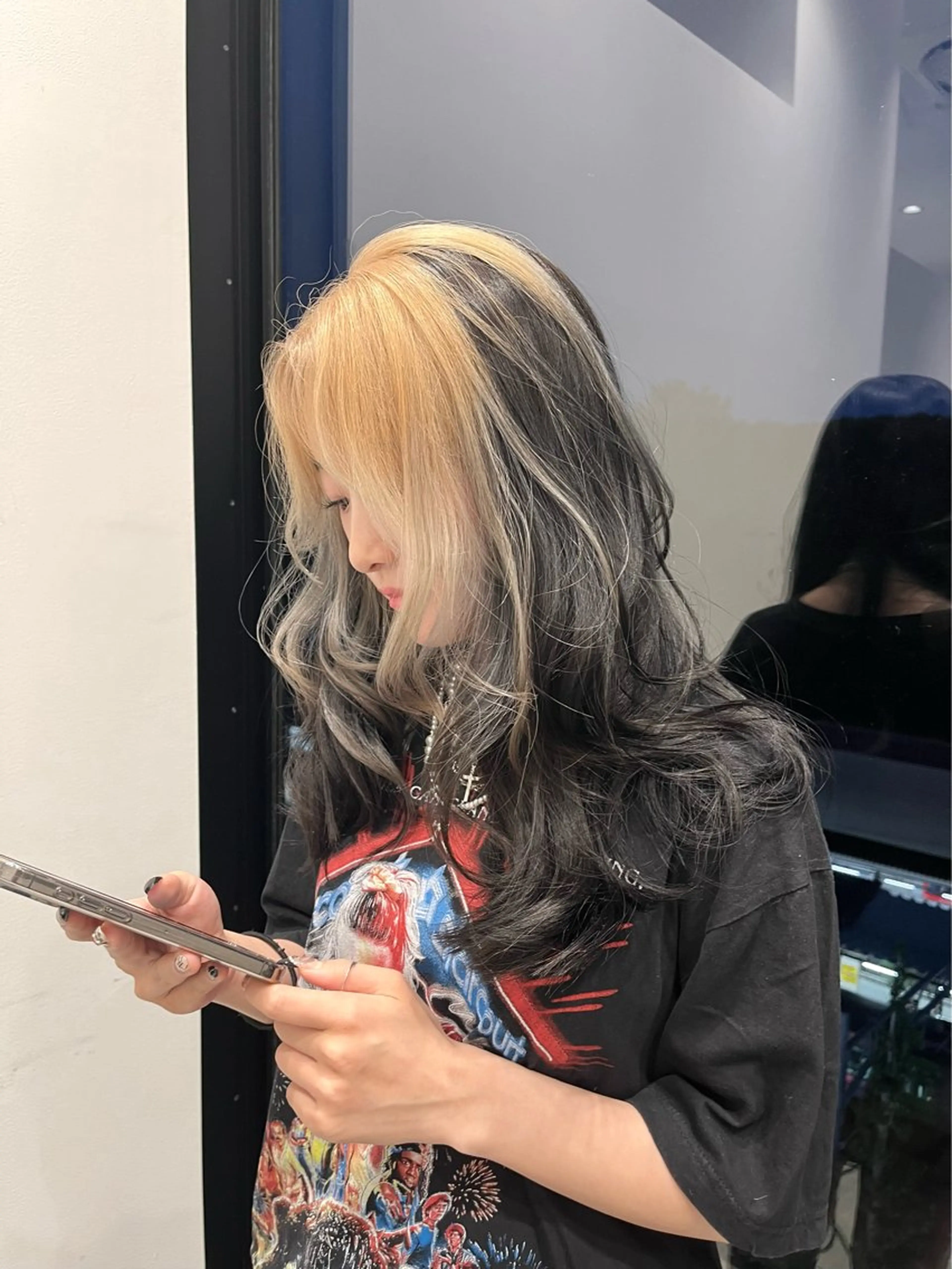 セミロング カラー カット ヘアカラー トリートメント GO TODAY SHAiRE SALON 原宿本店所属・ブリーチ/レイヤー ハッシュカット/河内のヘアスタイル